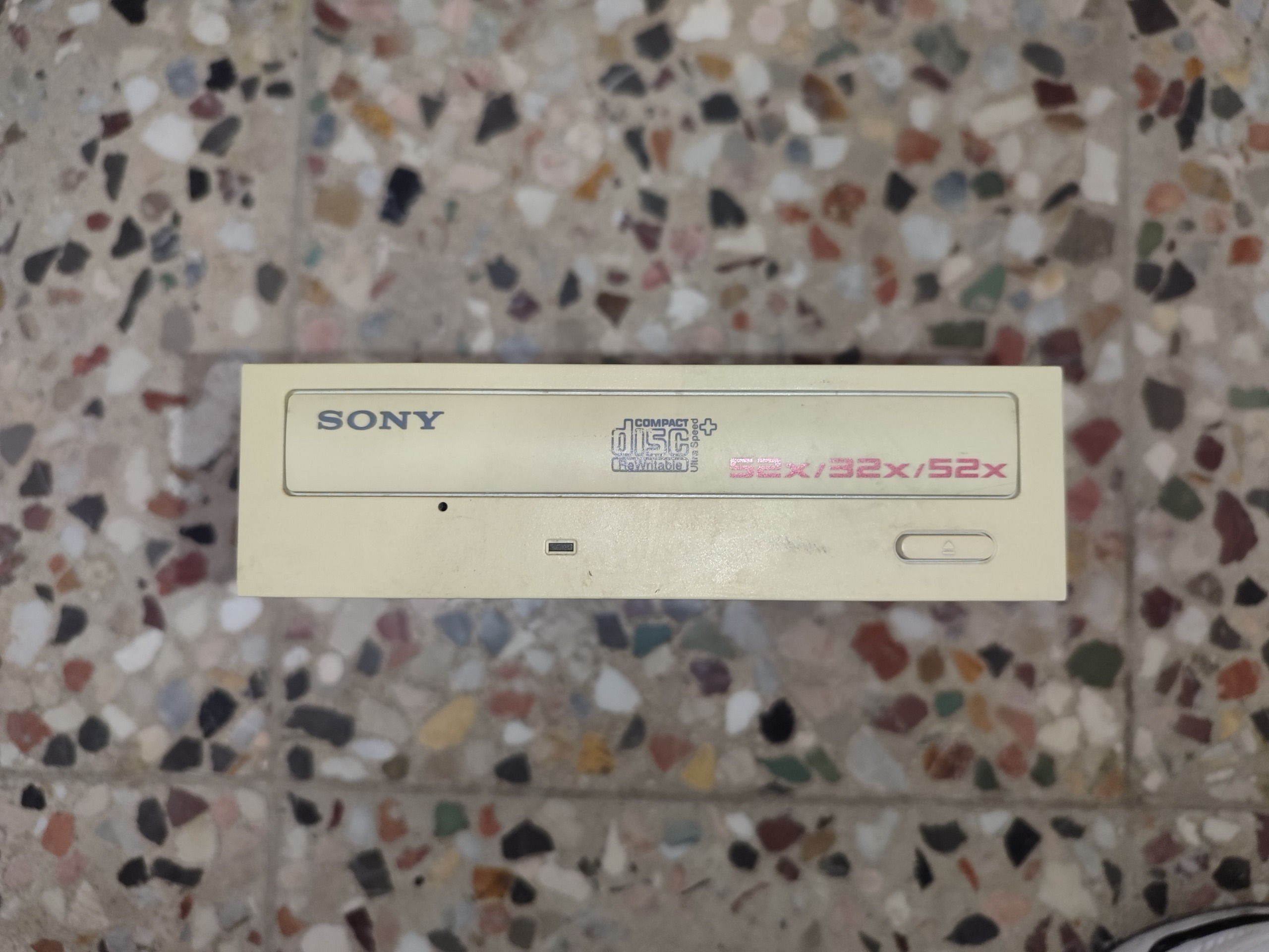 درایو نوری سونی سرعت 52× مدل crx230ae