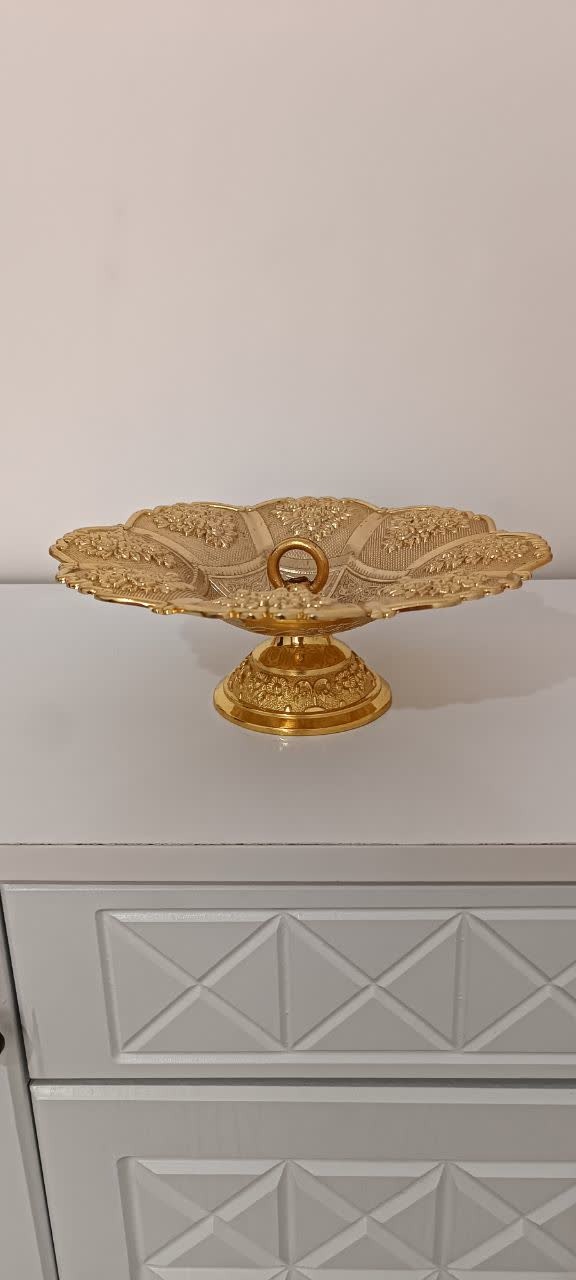 شیرینی خوری طلایی