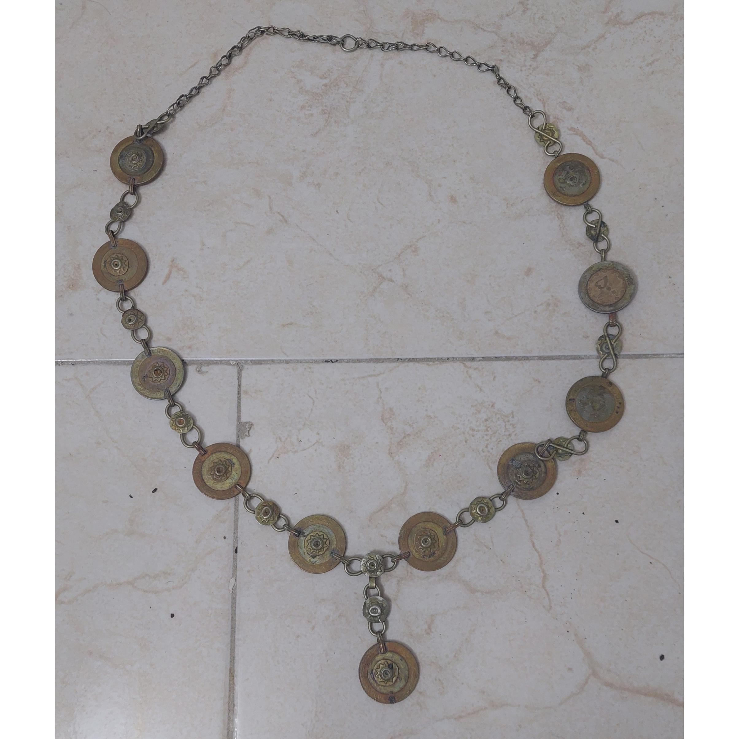 گردن آویز دست ساز با سکه