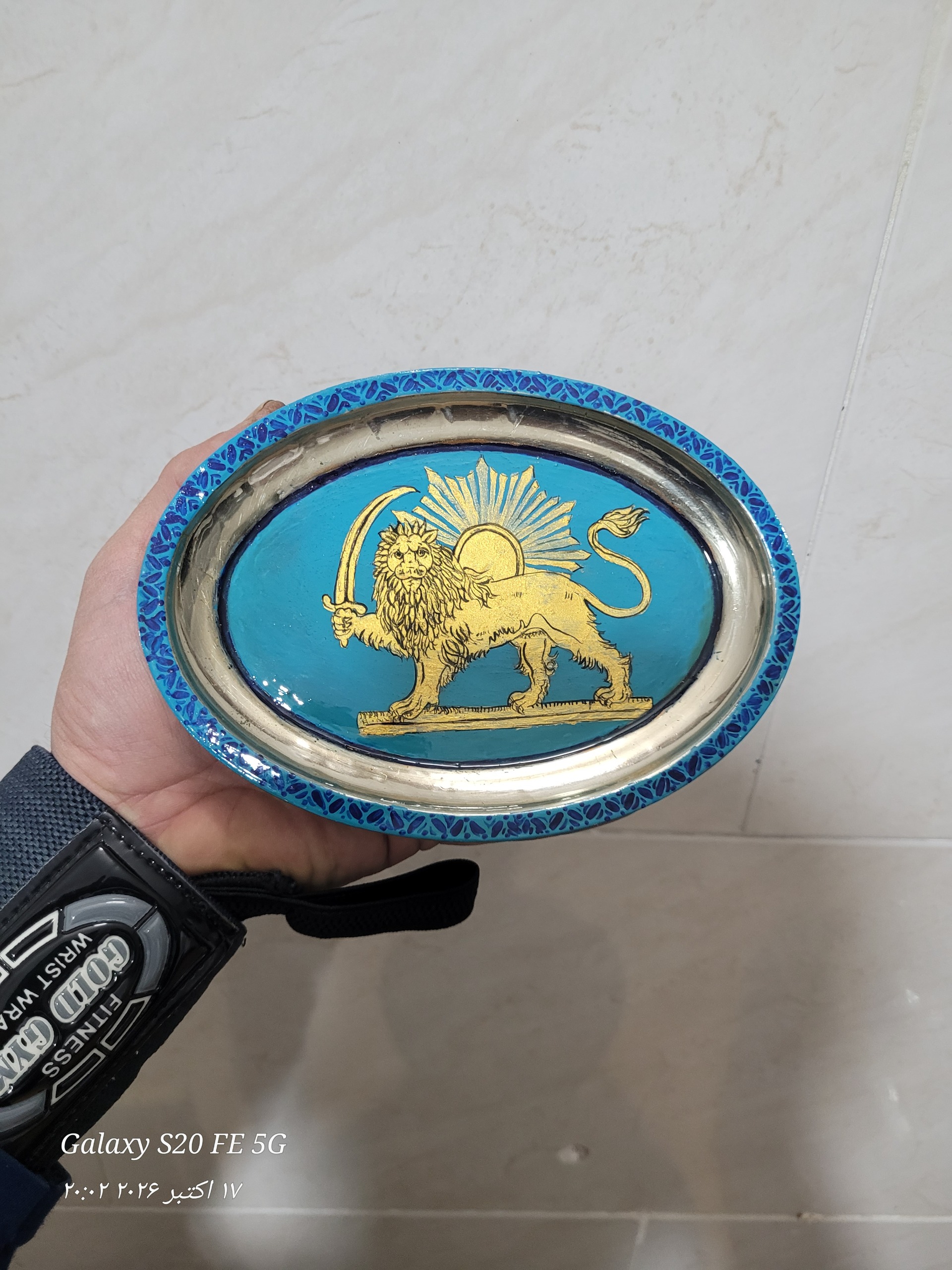 دیوار کوب طرح شیروخورشید
