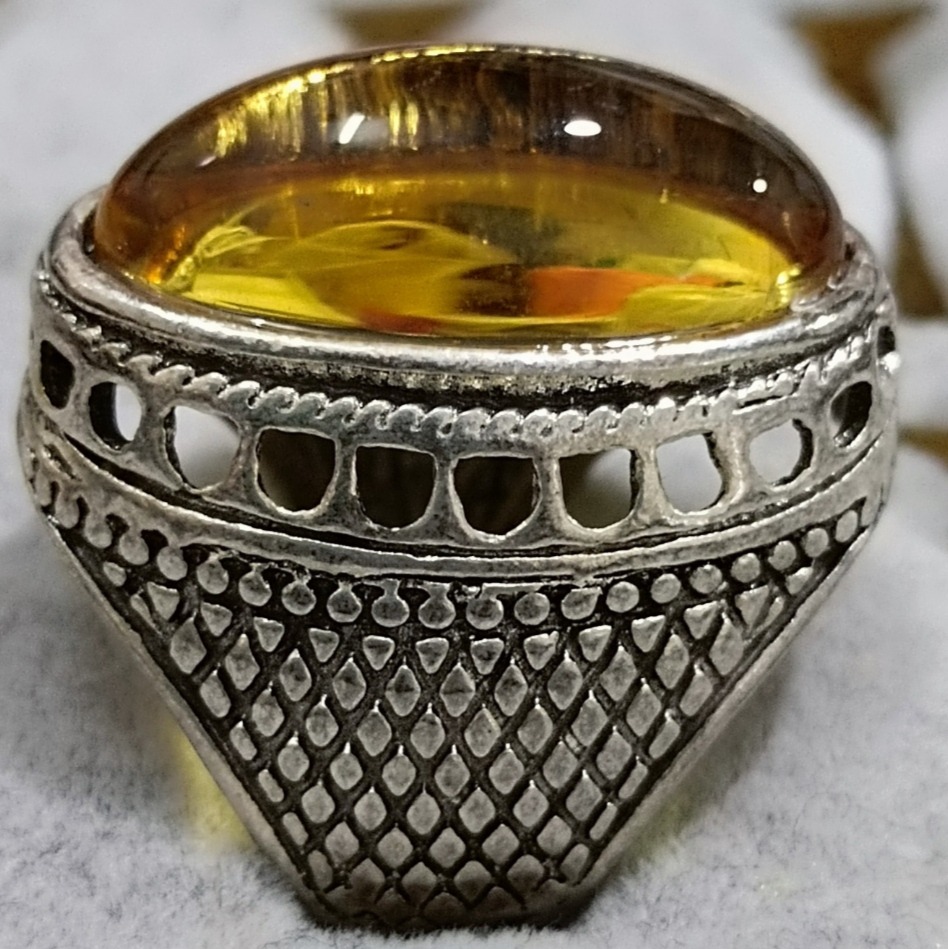 حراج انگشتر وارداتی نگین عسلی