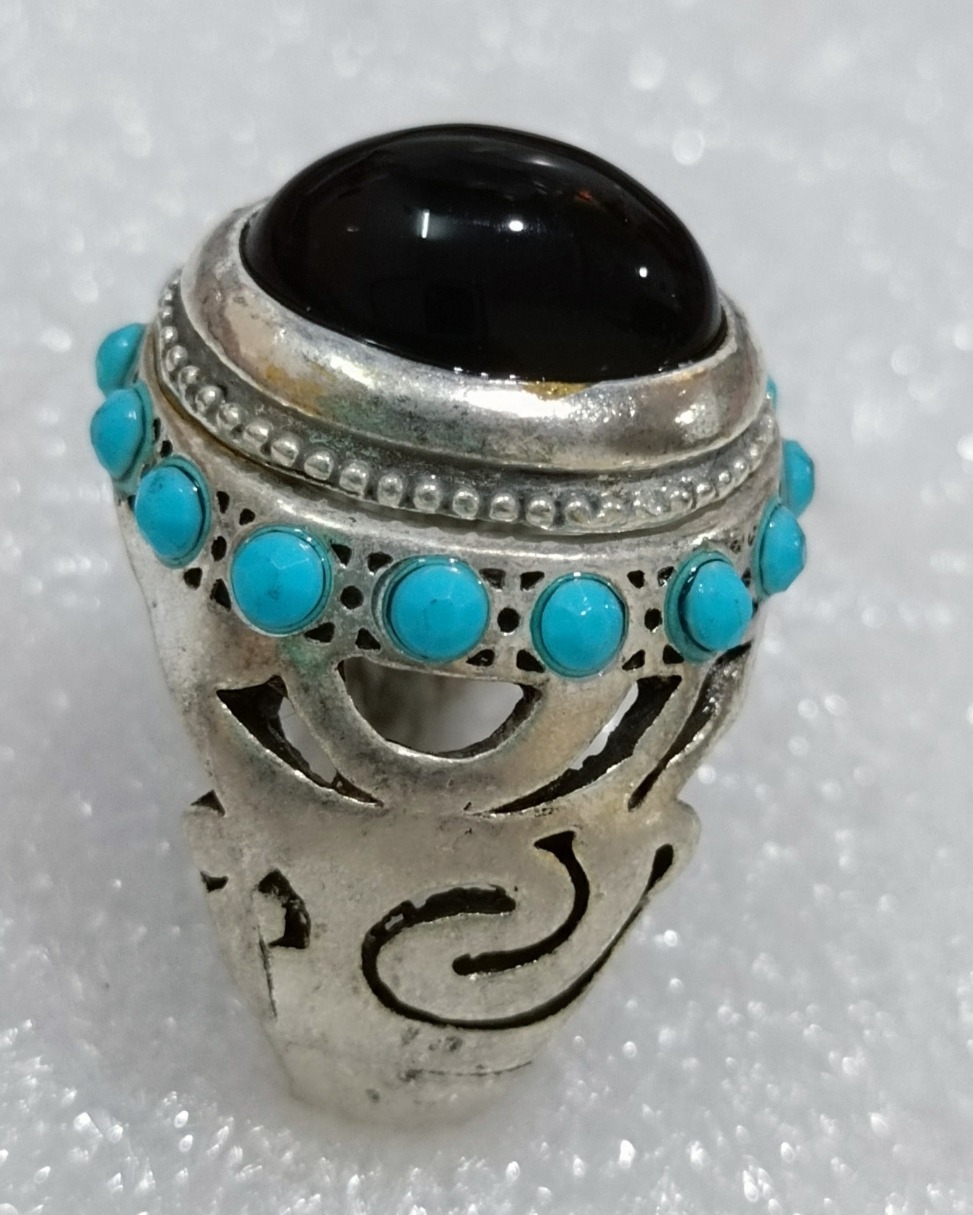 حراج انگشتر آنتیک و کمیاب