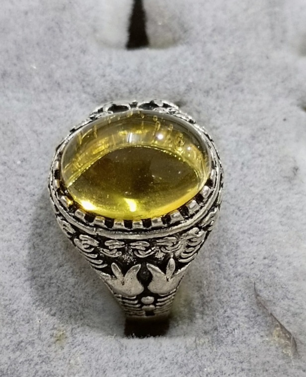 انگشتر نگین عسلی ظریف حراجی