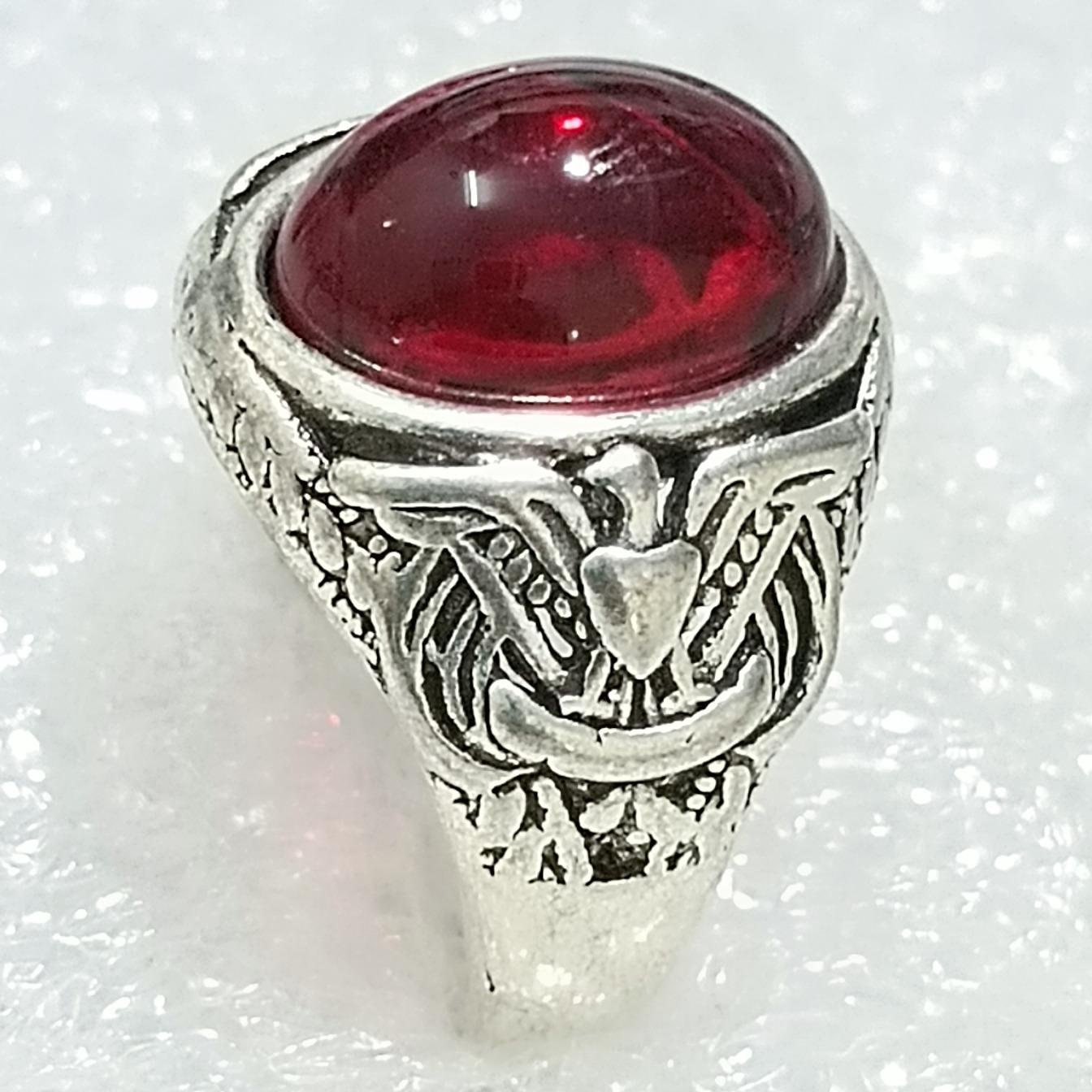 حراج انگشتر وارداتی ظریف یاقوت سرخ رنگ مصنوعی