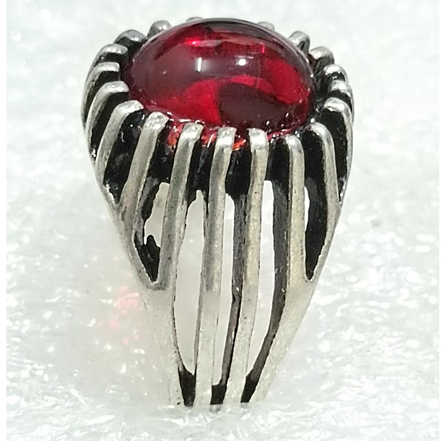 حراج انگشتر وارداتی ظریف یاقوت سرخ رنگ مصنوعی