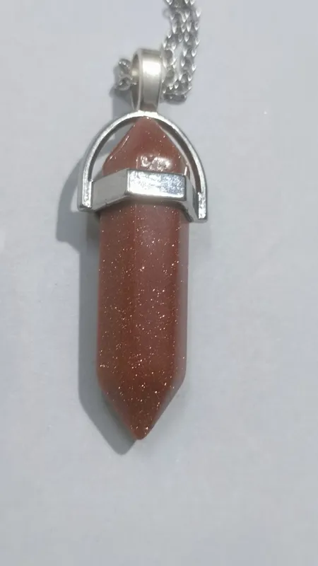 گردنبند سنگ درخشنده حراج