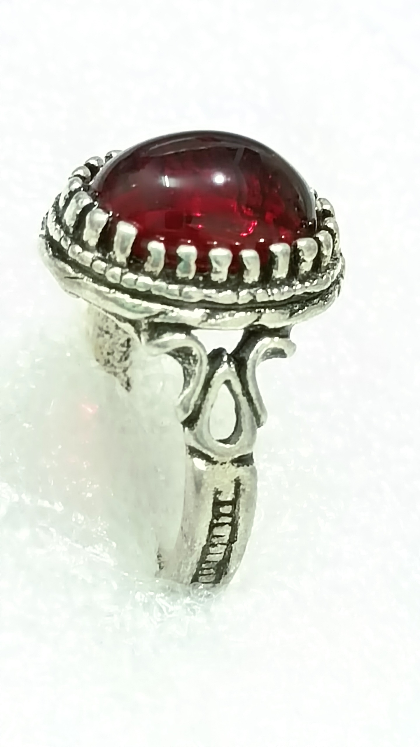 حراج انگشتر ظریف نگین سرخ