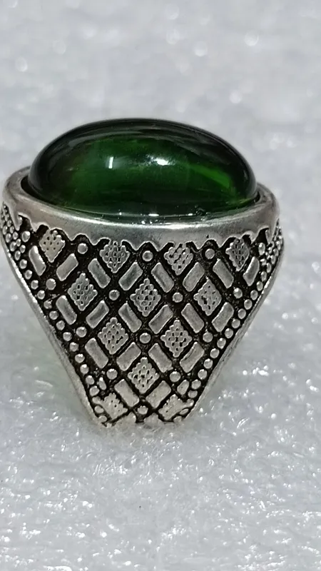 حراج انگشتر نگین سبز