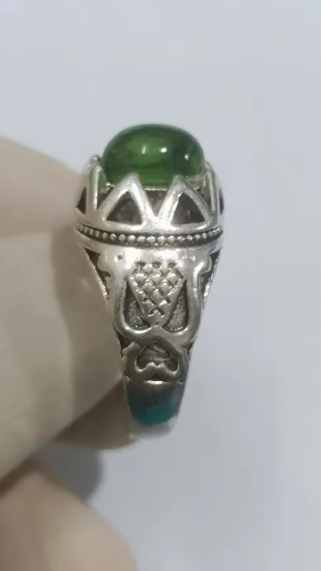 حراج انگشتر نگین سبز