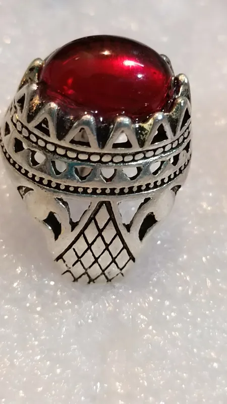 انگشتر درجه یک نگین سرخ