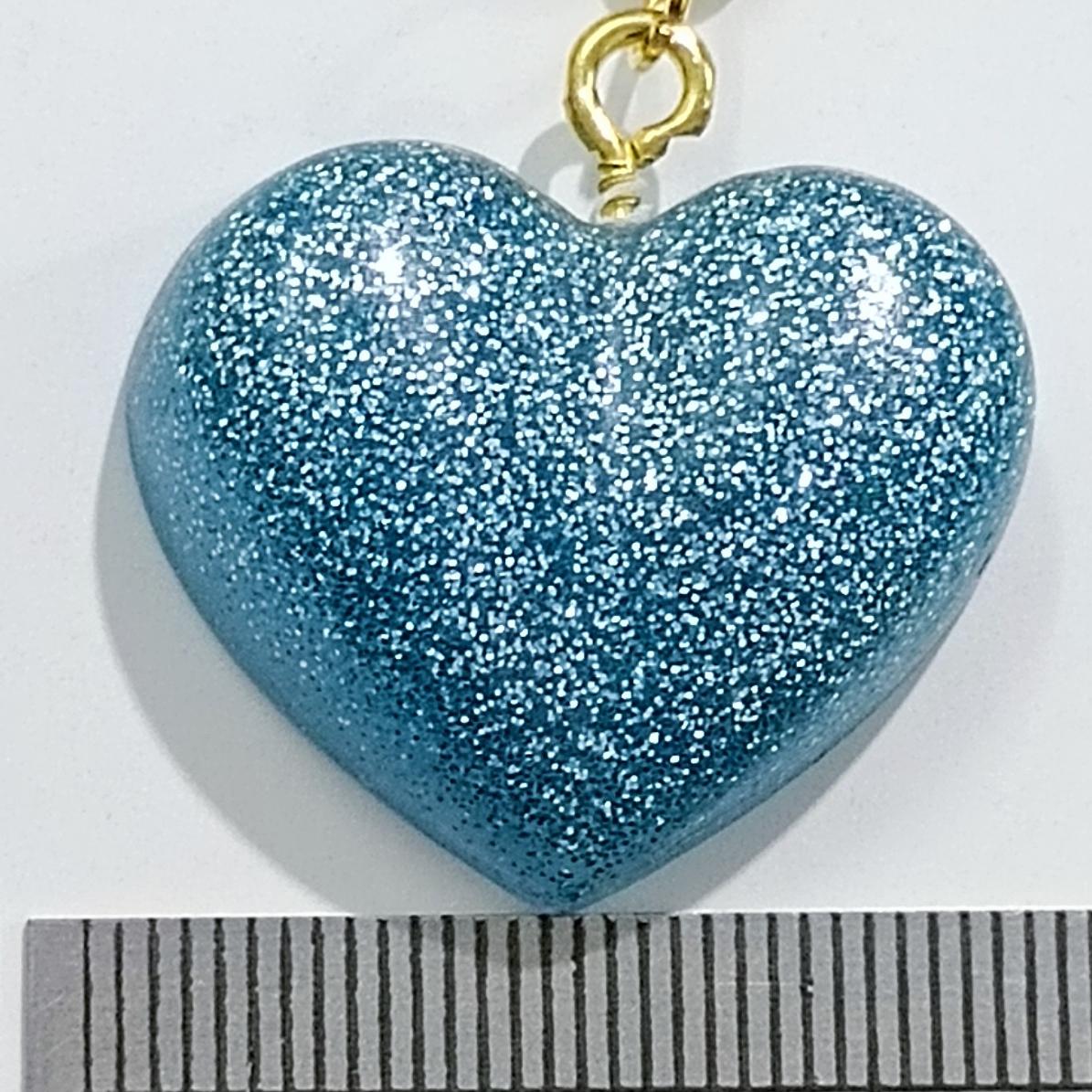 قلب اکلیلی کوچک، آویز 6 گرمی، جنس رزین، سبک وزن