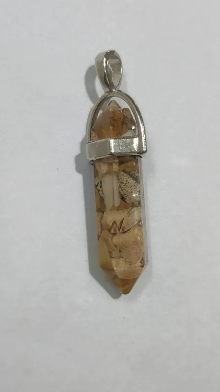 آویز سنگی، حراج