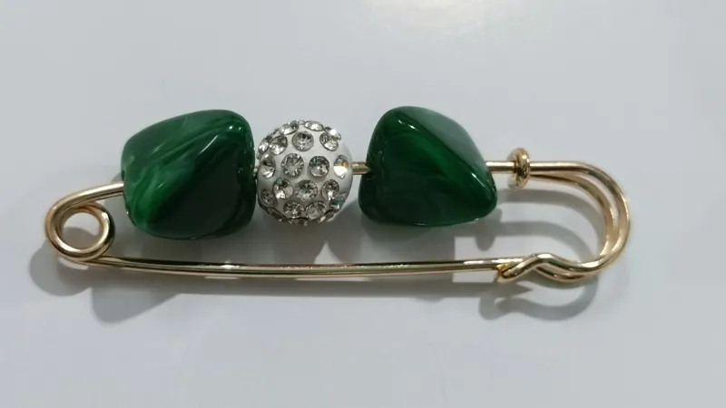 سنجاق تزئینی زیبا حراج