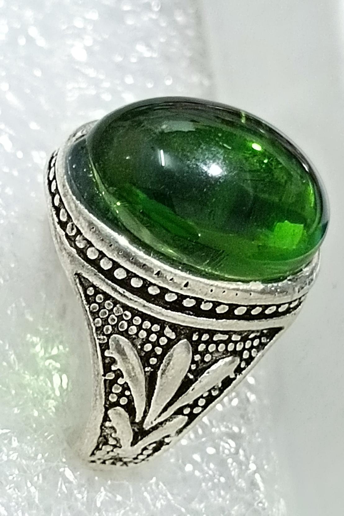 انگشتر وارداتی ظریف نگین مصنوعی حراج