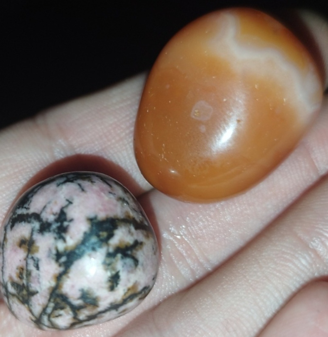 راف معدنی زیبا ترامبل کارنلین 15گرم رودونیت 14 گرم