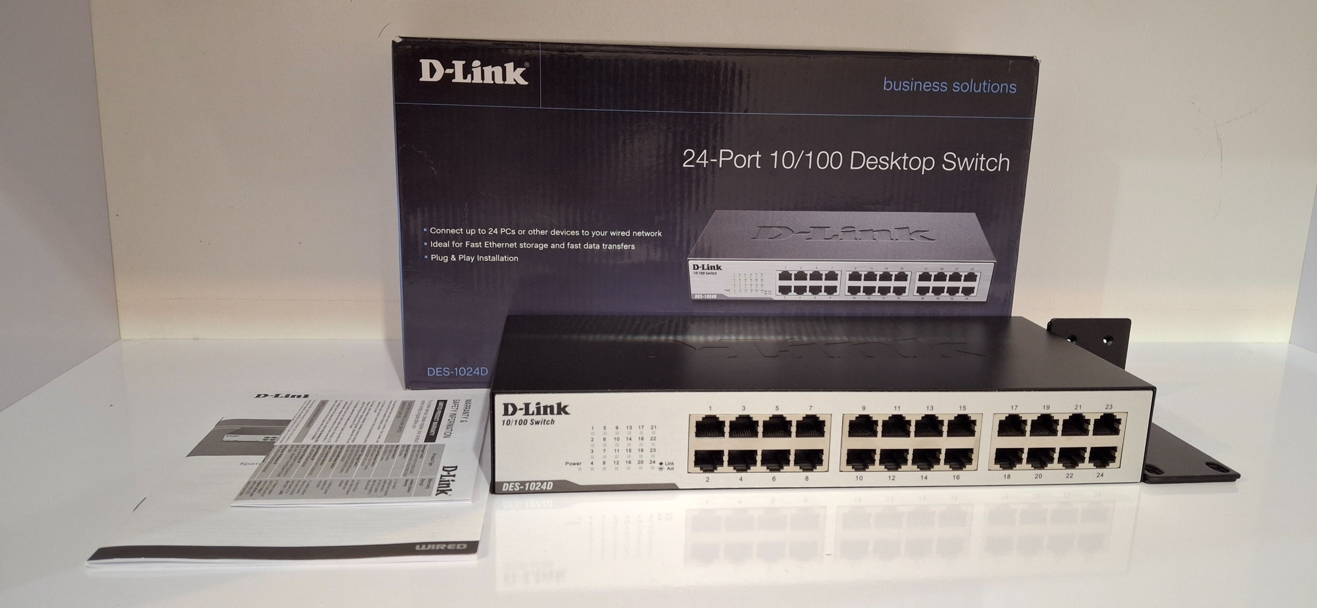 سئویچ D-Link DES-1024D
