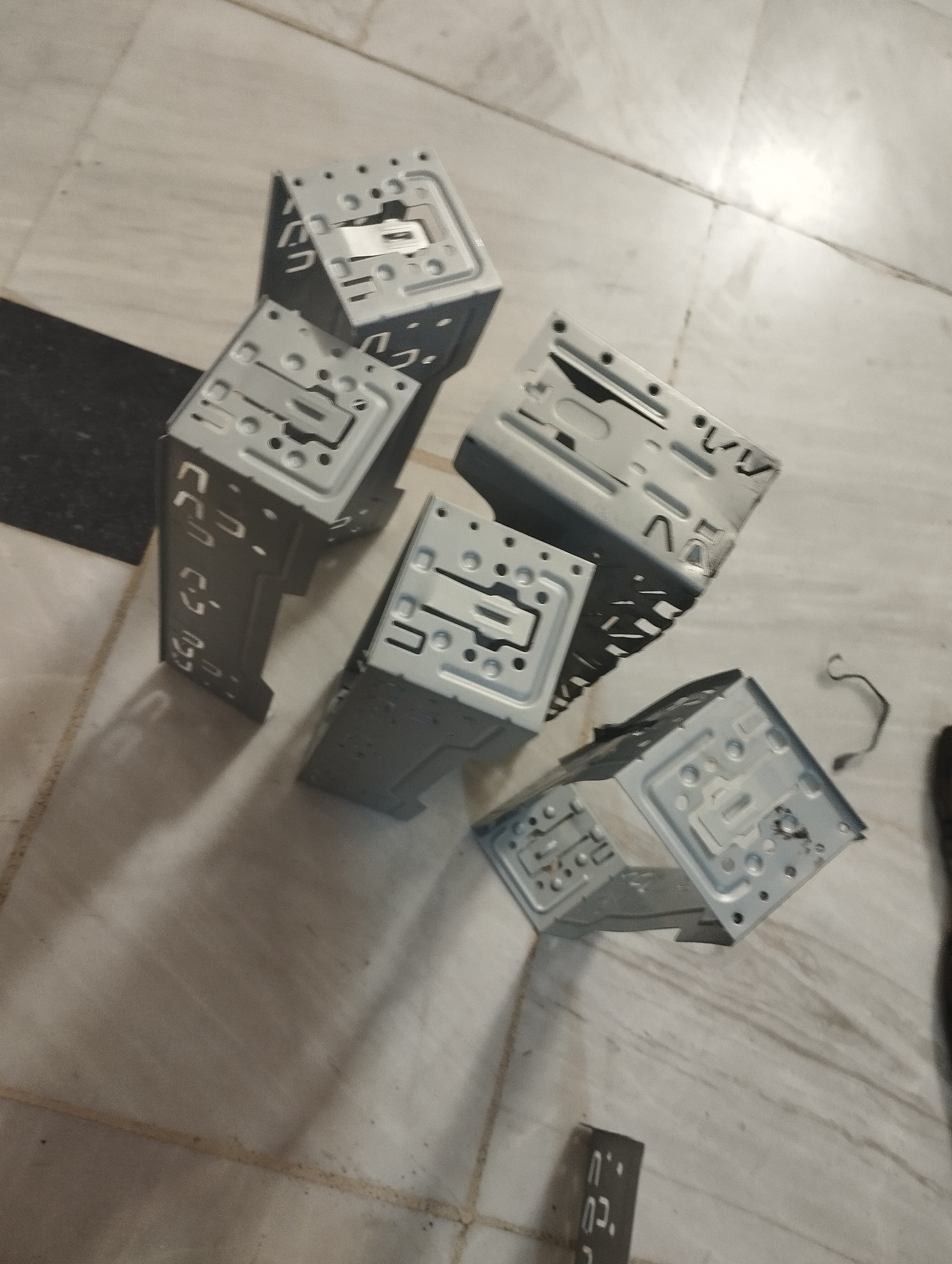 قاب نیم کشو