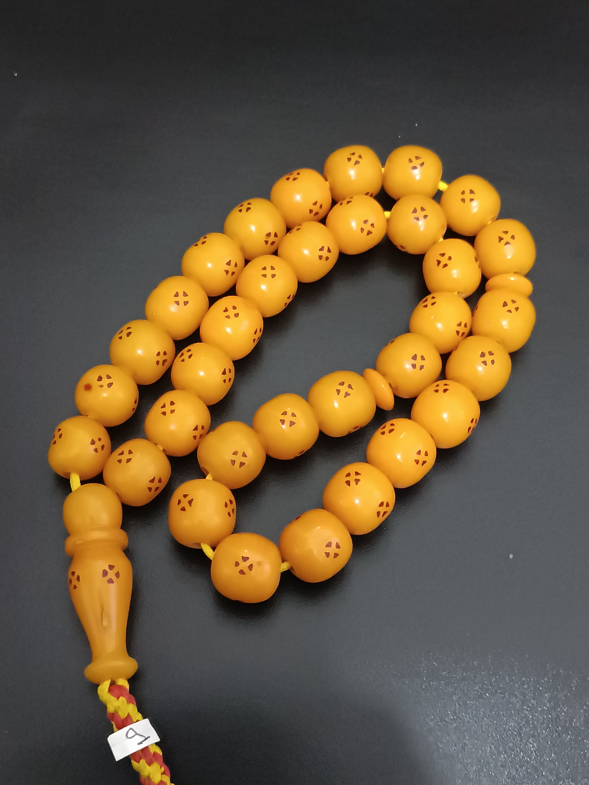 سندلوس خالدار زرد