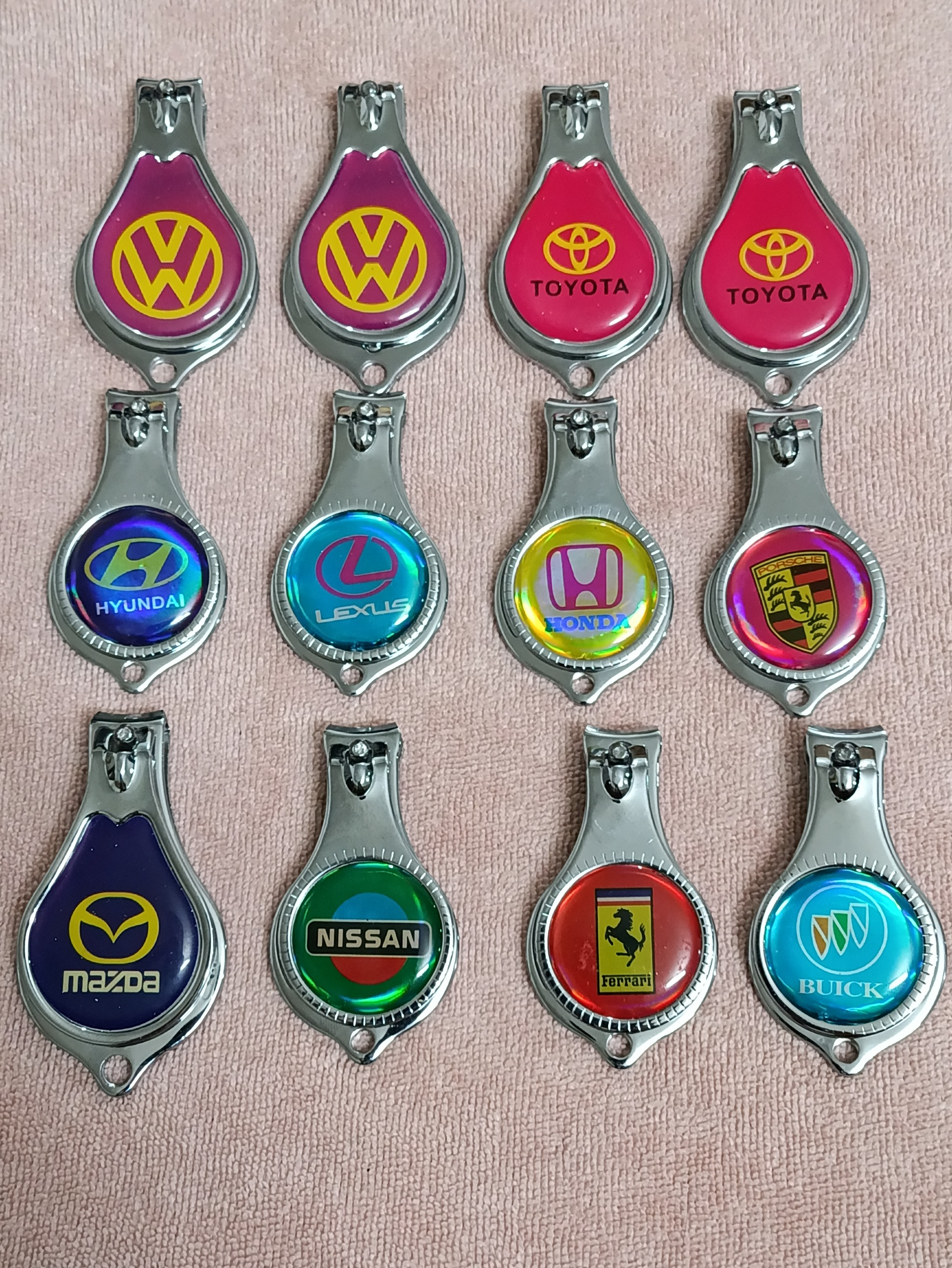 12 عدد ناخن گیر قدیمی دربازکن دار