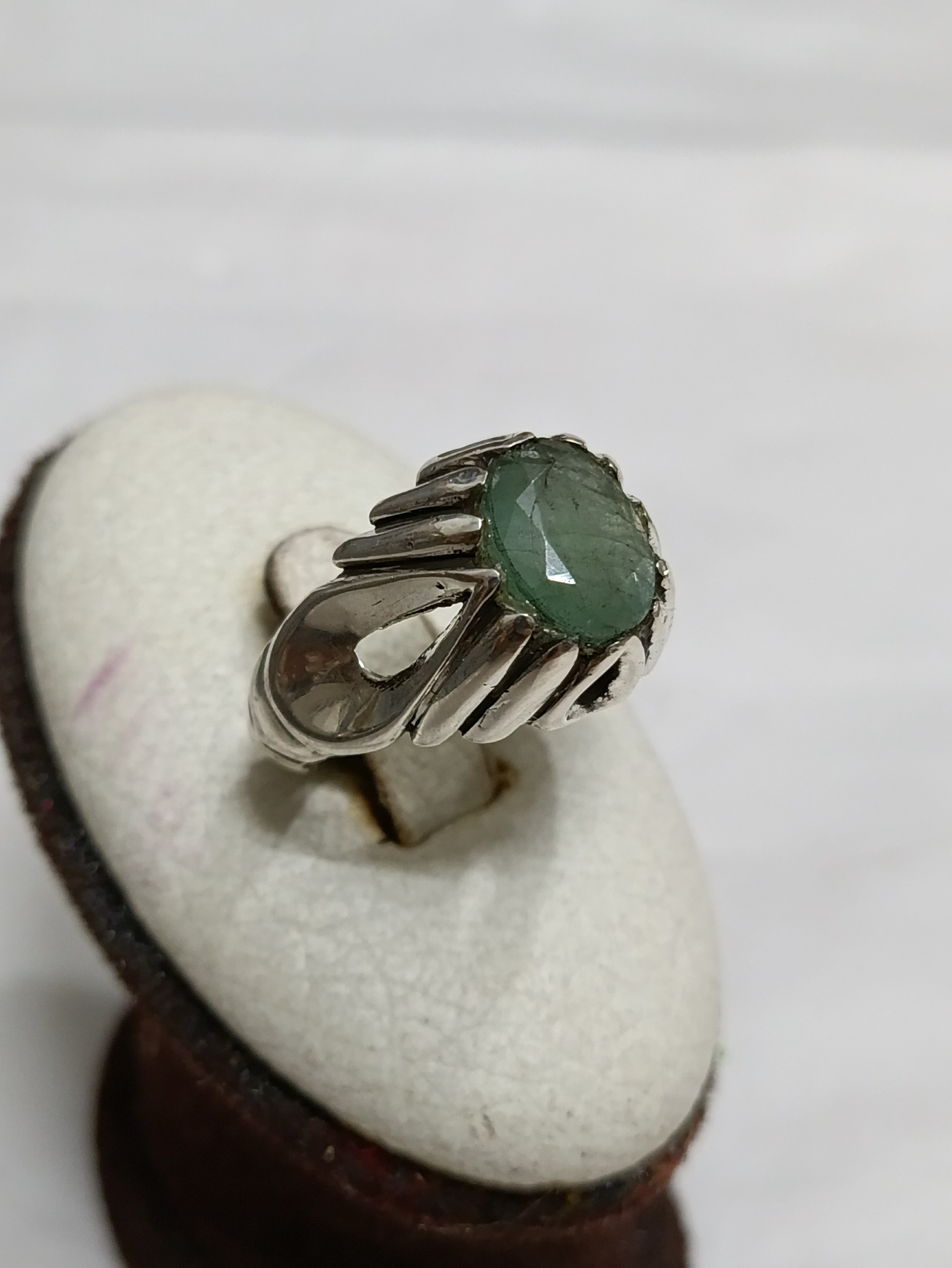 انگشتر نقره زمرد