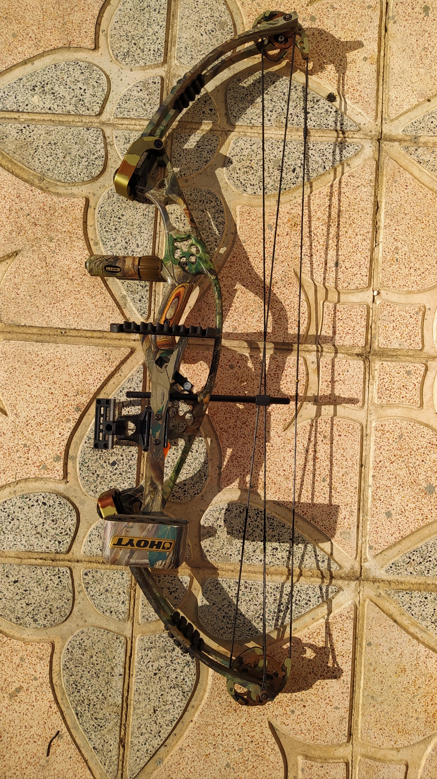 کمان کامپاند شکاری هویت