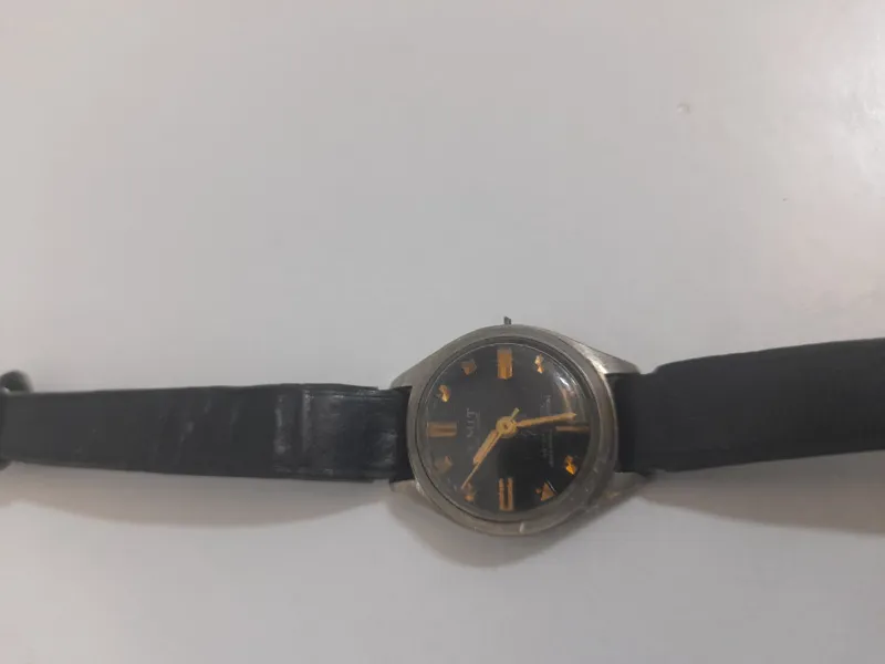 ساعت قدیمی EMITجواهر 21