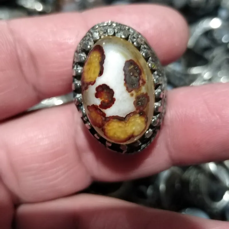 حراجی انگشتر عقیق چند رنگ