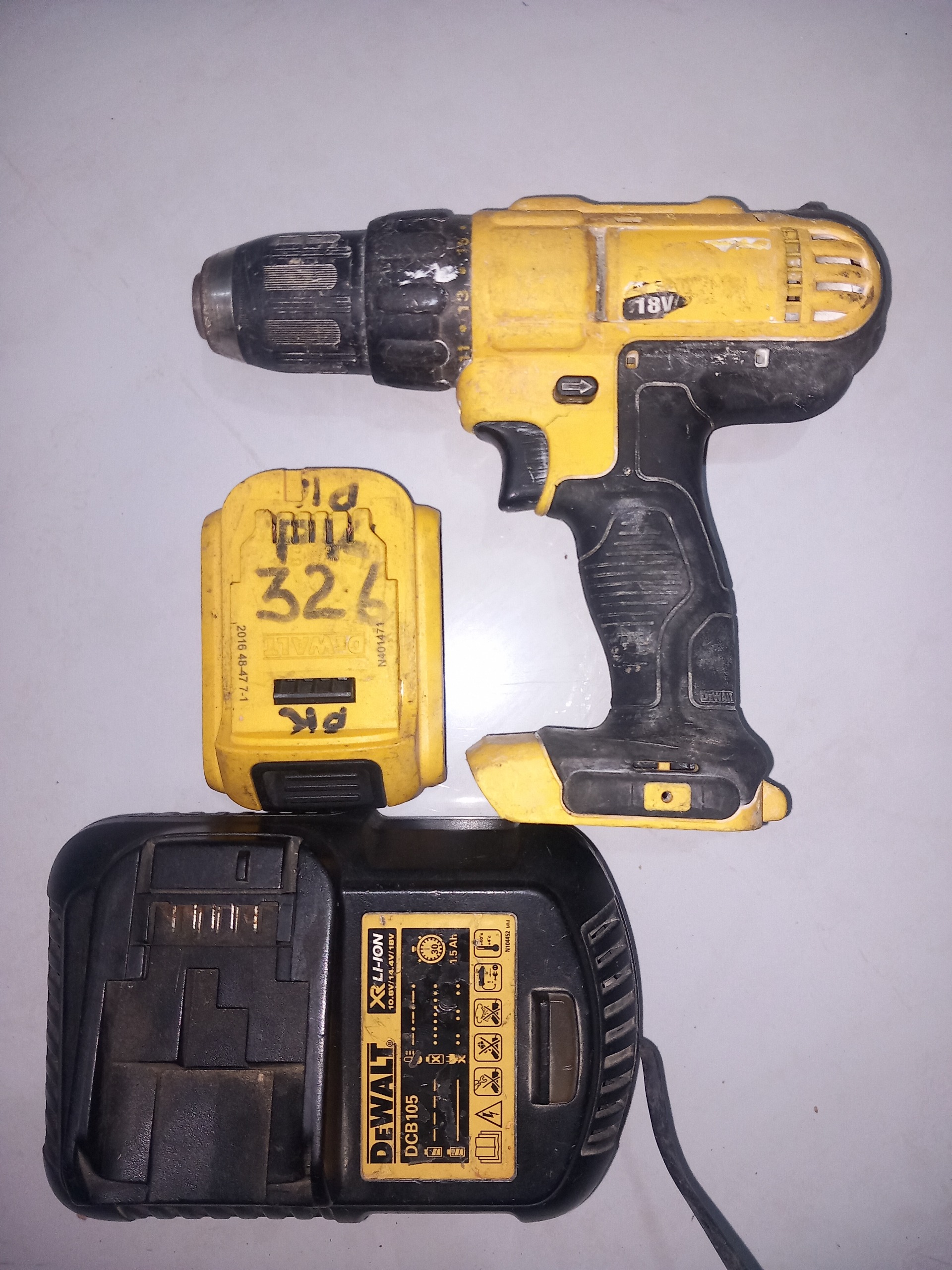 دریل شارژی DEWALT