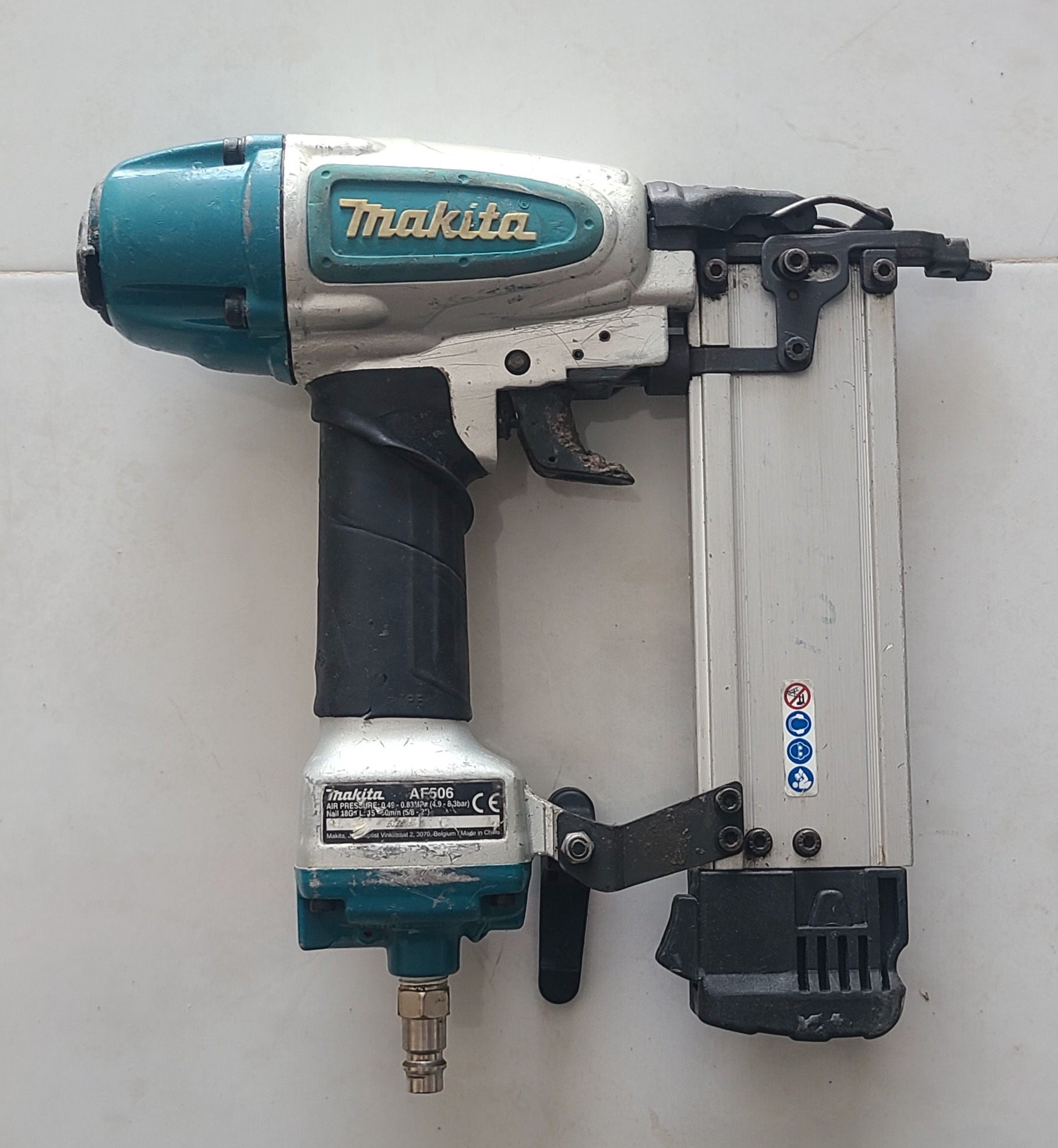 میخکوب بادی ماکیتا