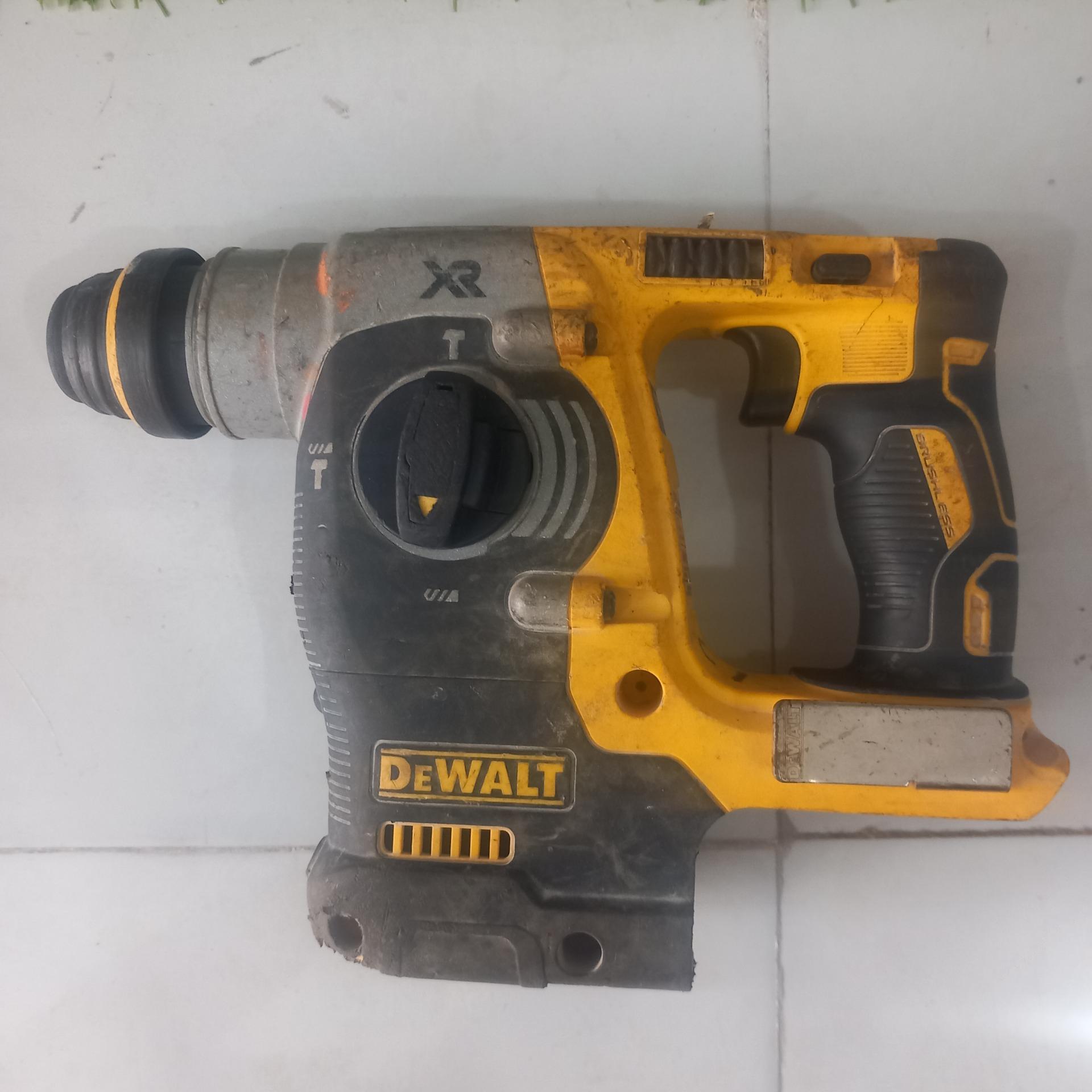 دریل شارژی دیوالت مدل سکاره