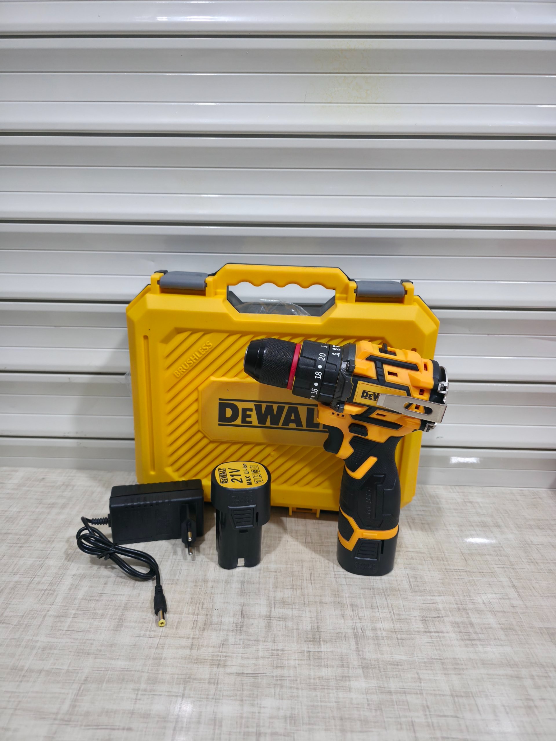 دریل شارژی دیوالت