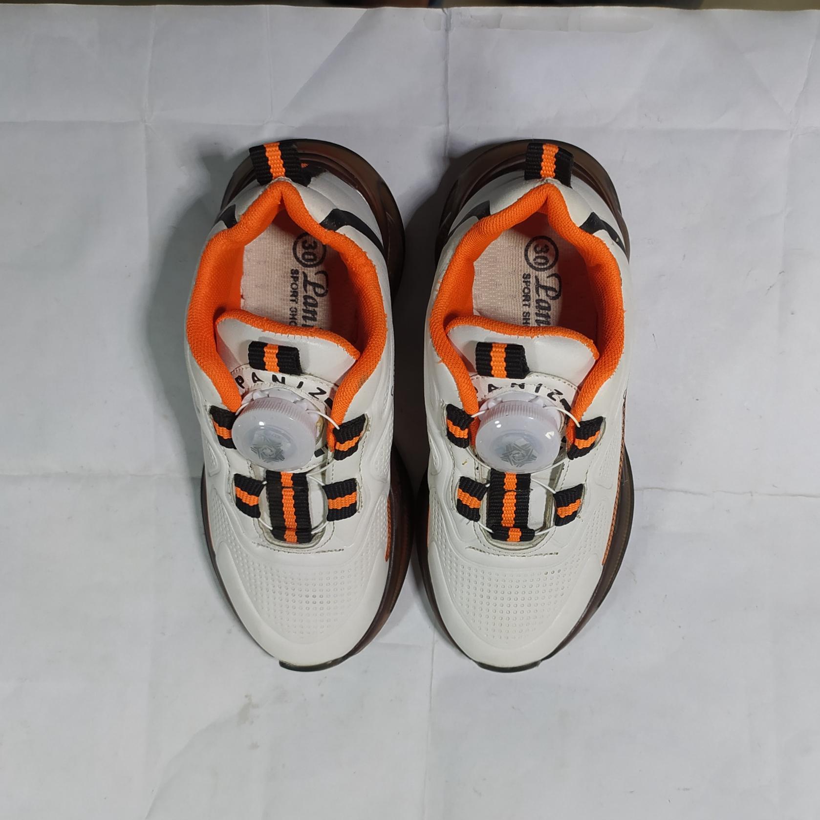 کفش بچه گانه