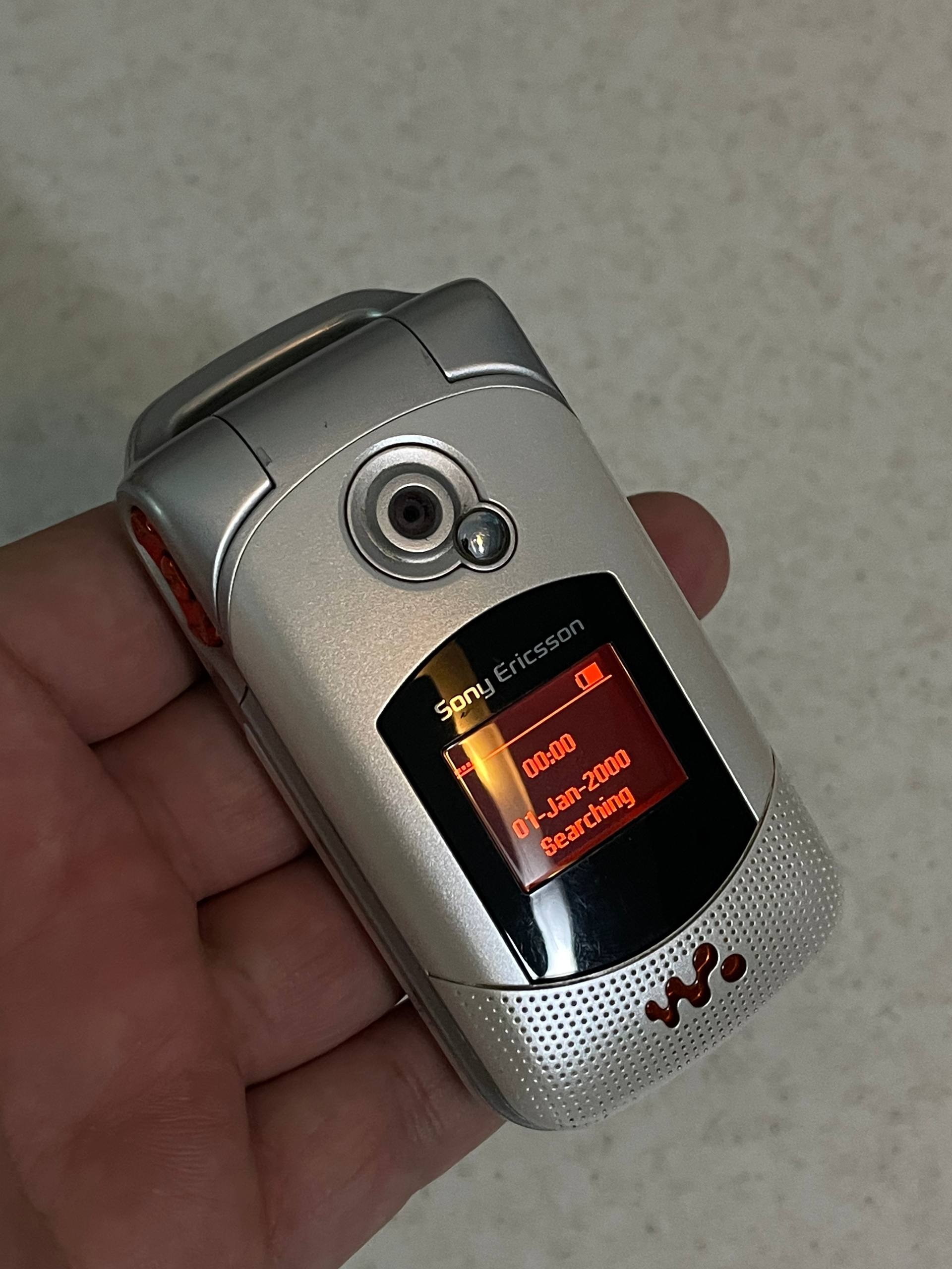 سونی اریکسون W300i ، آکبند ، بدون مشابه