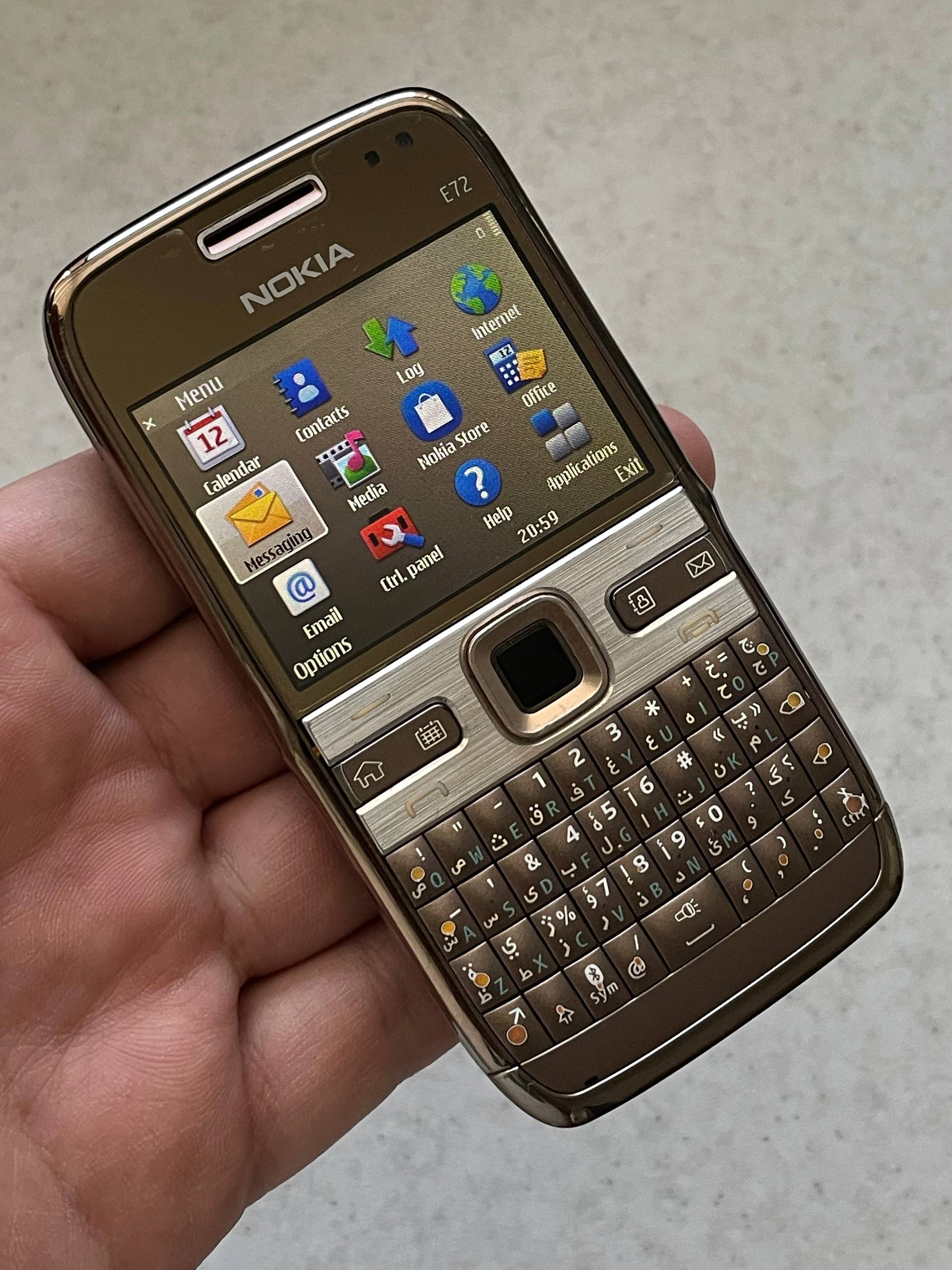 نوکیا E72 ، خاص ، زیبا ، کلکسیونی