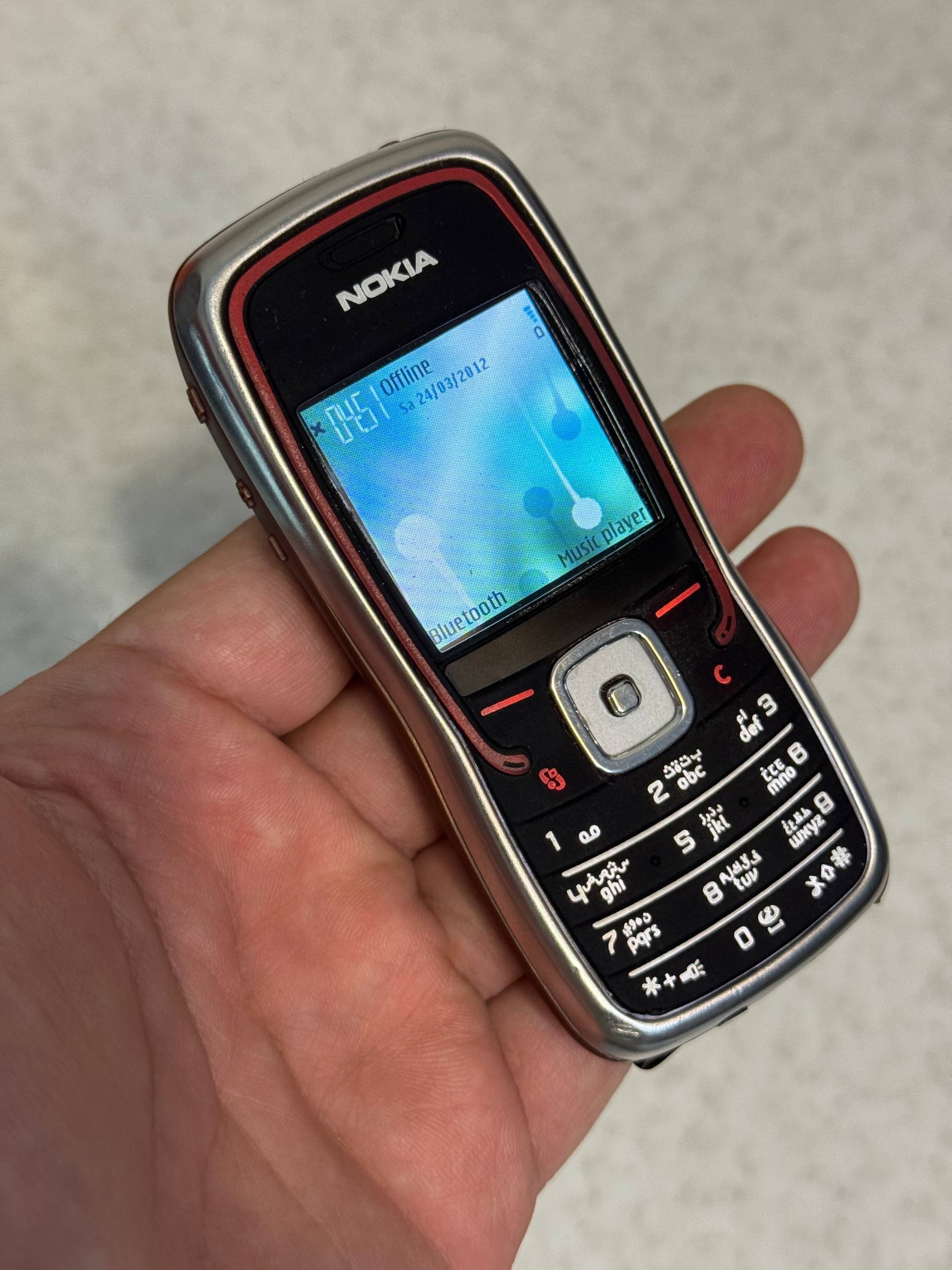 نوکیا 5500 اسپرت درحدنو کمیاب