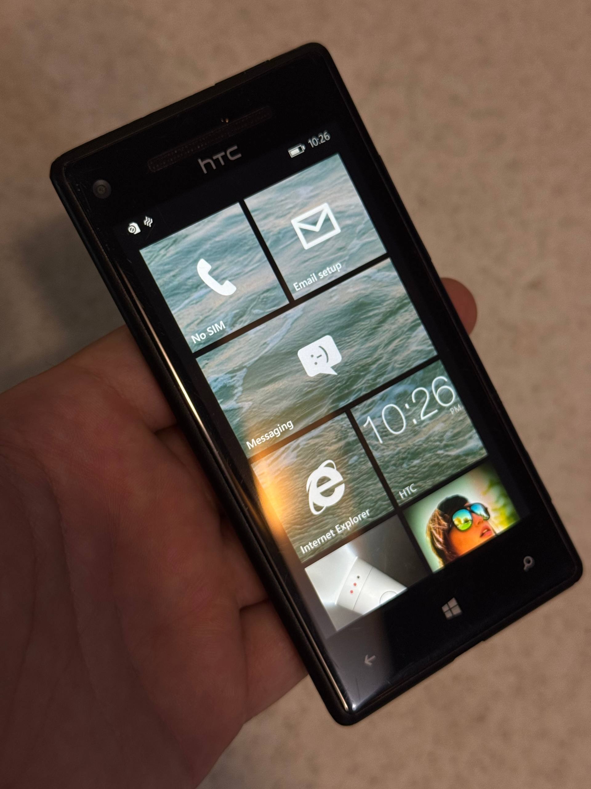 اچ تی سی Windows phone 8X درحدنو