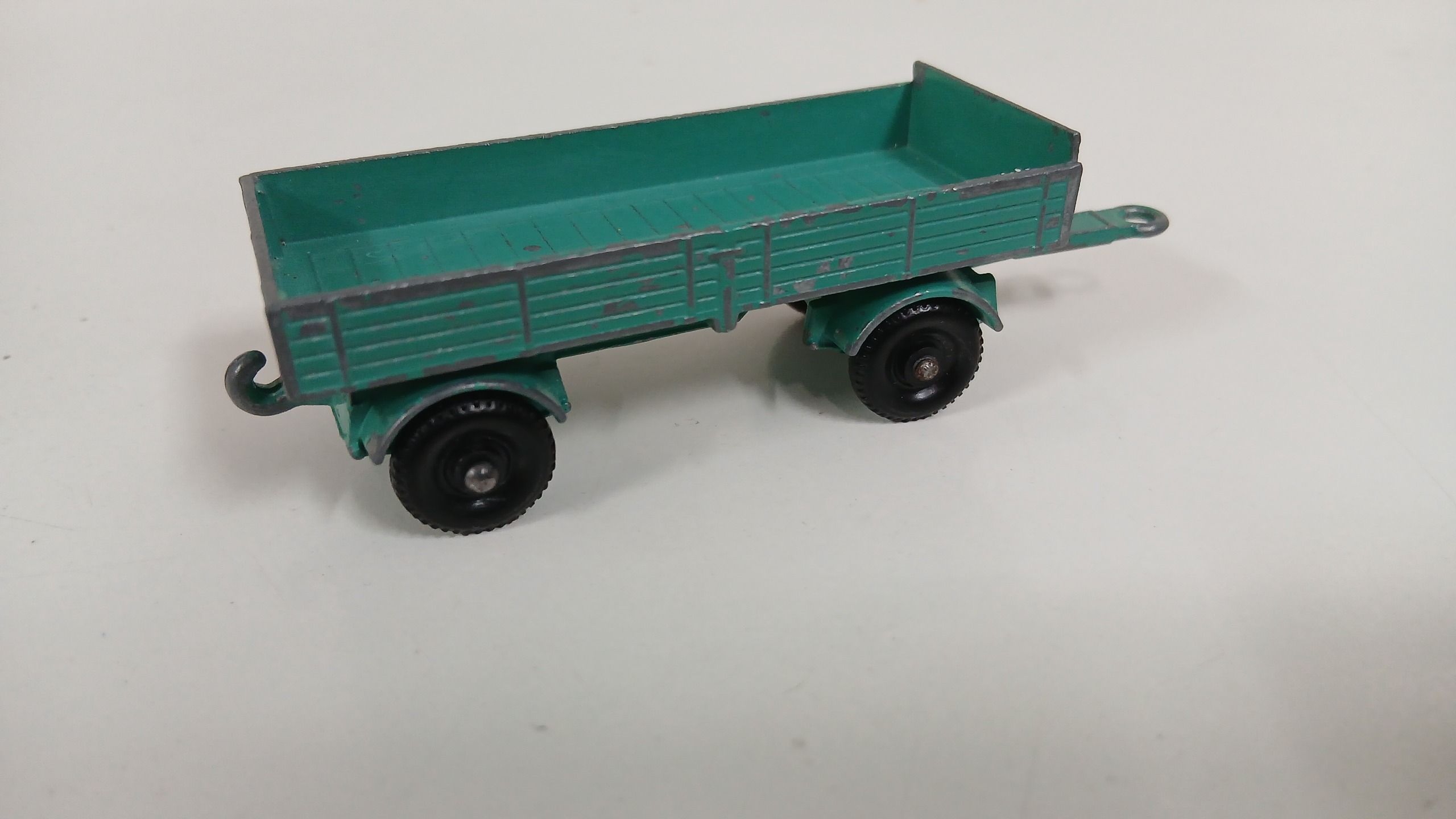 ماشین فلزی قدیمی مچباکس