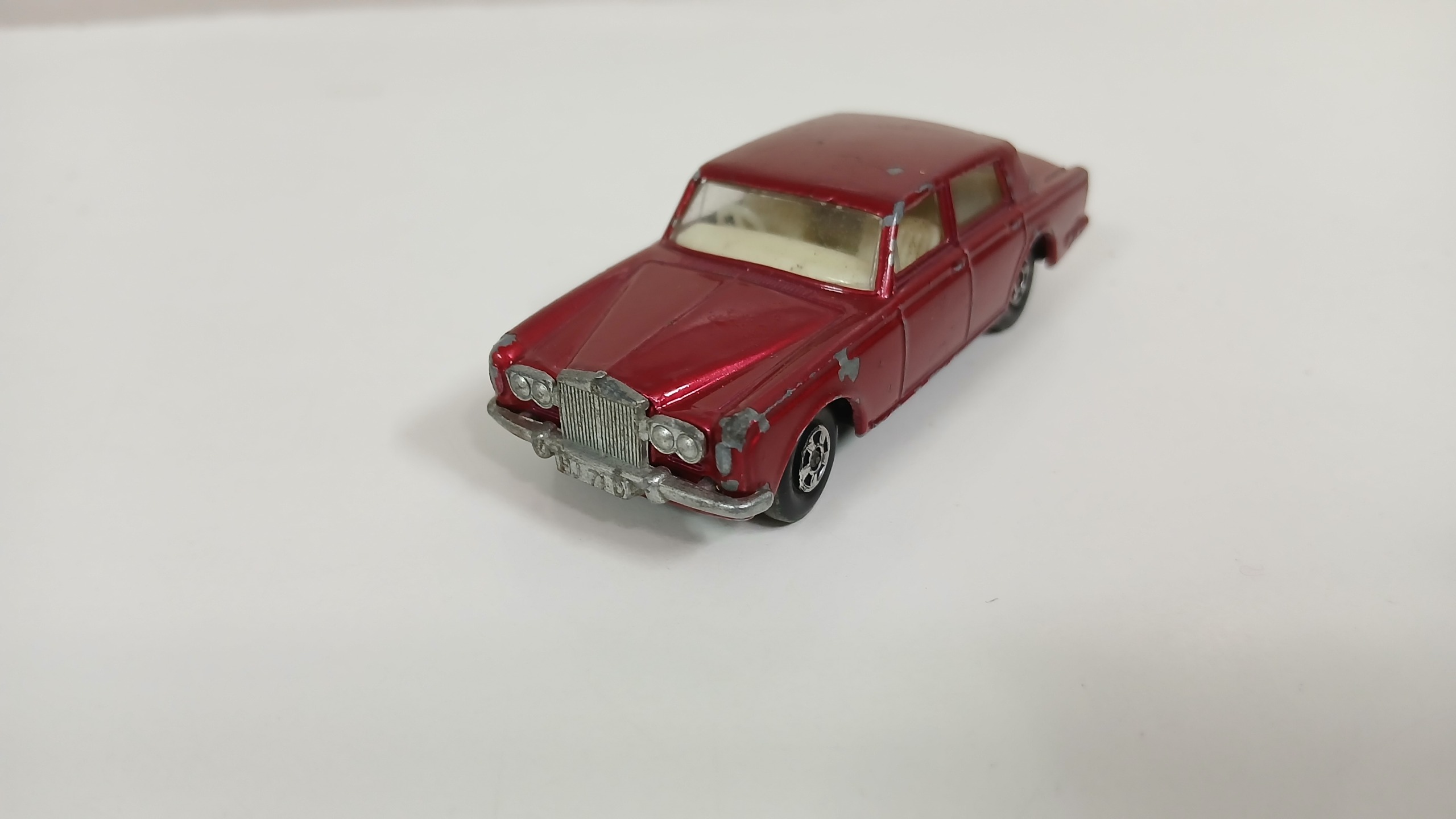 ماشین فلزی قدیمی مچباکس