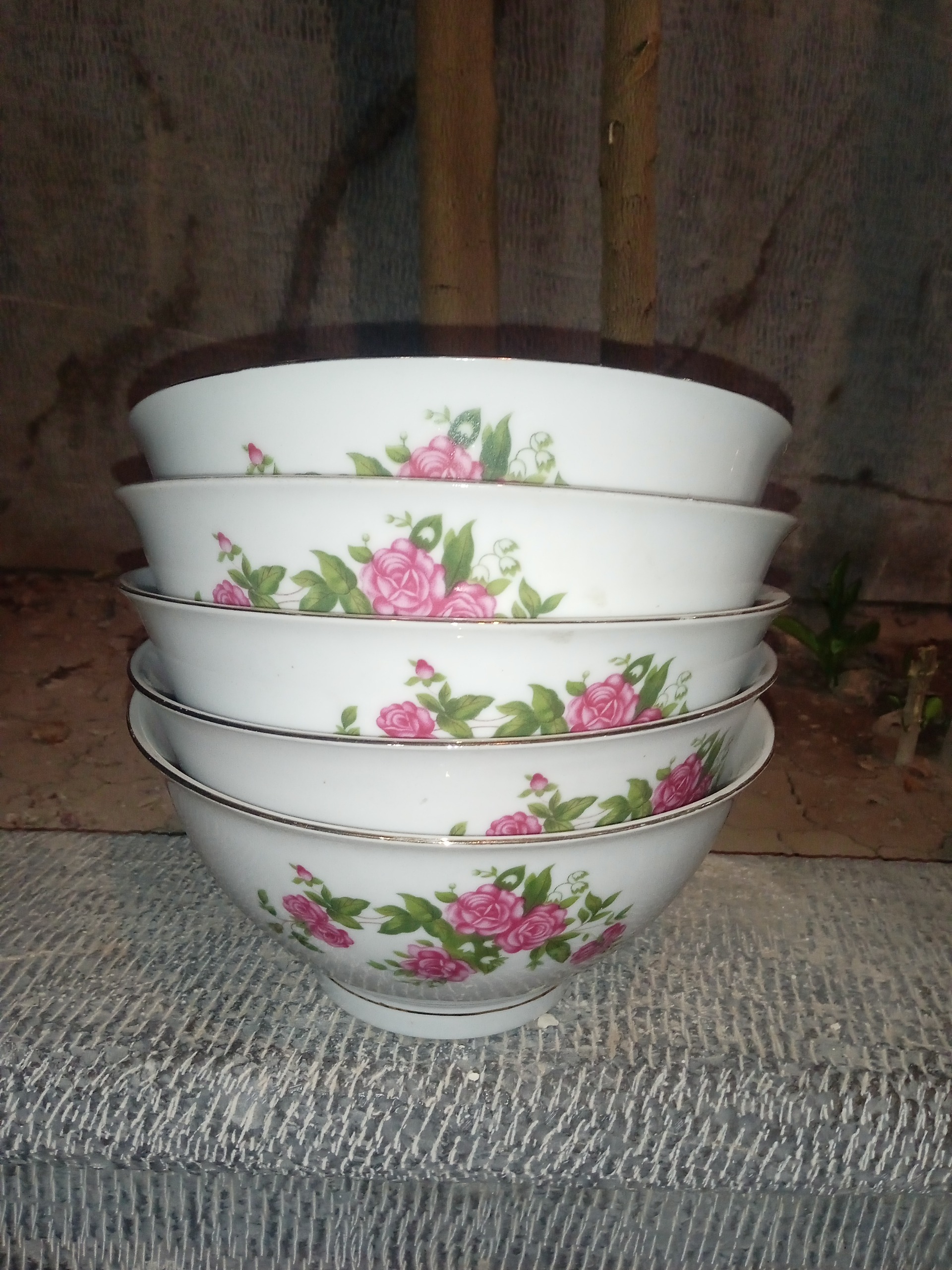 کاسه بزرگ آبگوشت خوری گل سرخی کعبدار