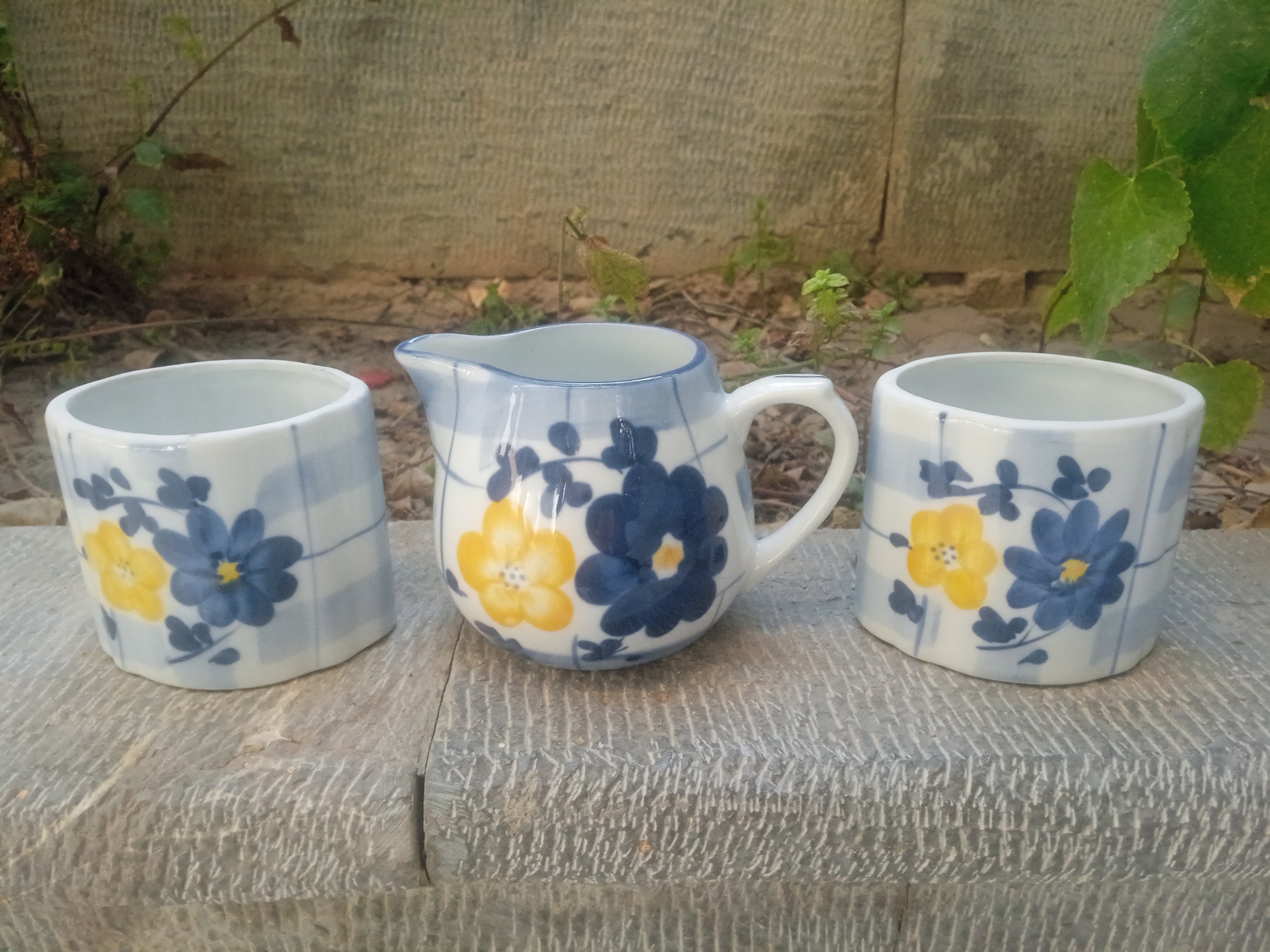 سه قطعه ظروف پاسماوری گل پنبه ای