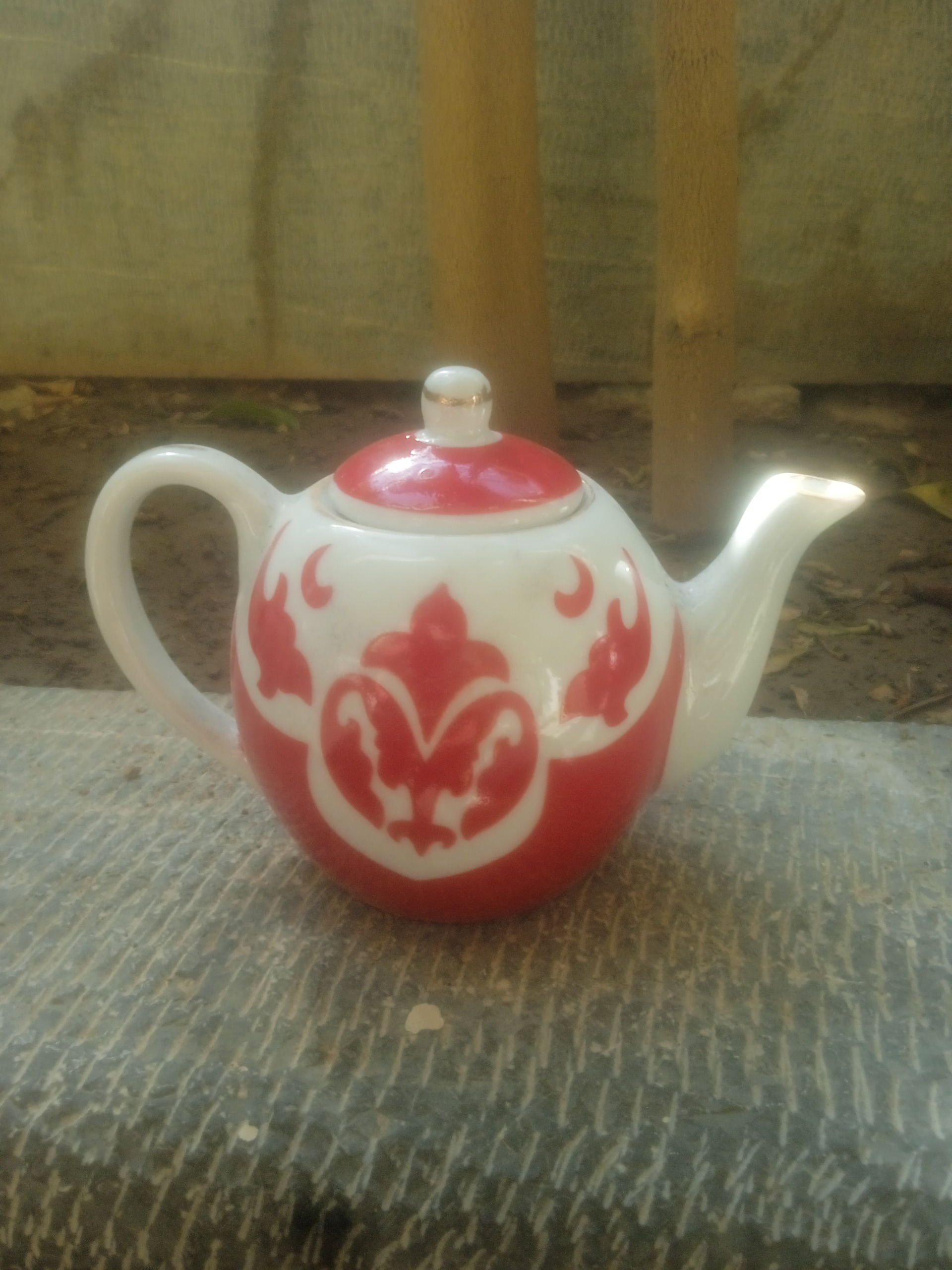 قوری مختص دم کردن زعفران بامارک روسی داس وچکش