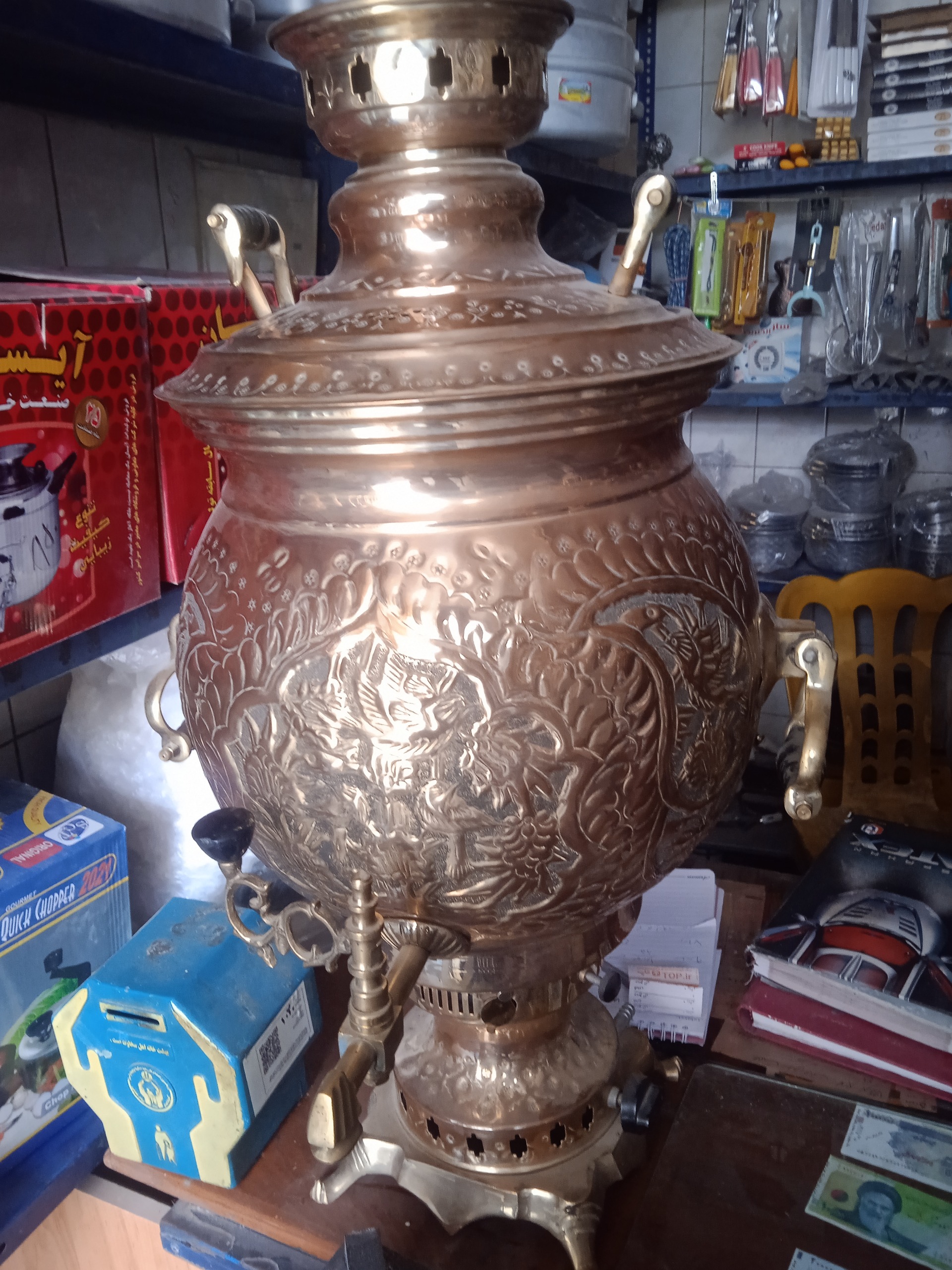 سماور غول آسا 15 لیتری برنجی قلم خورده