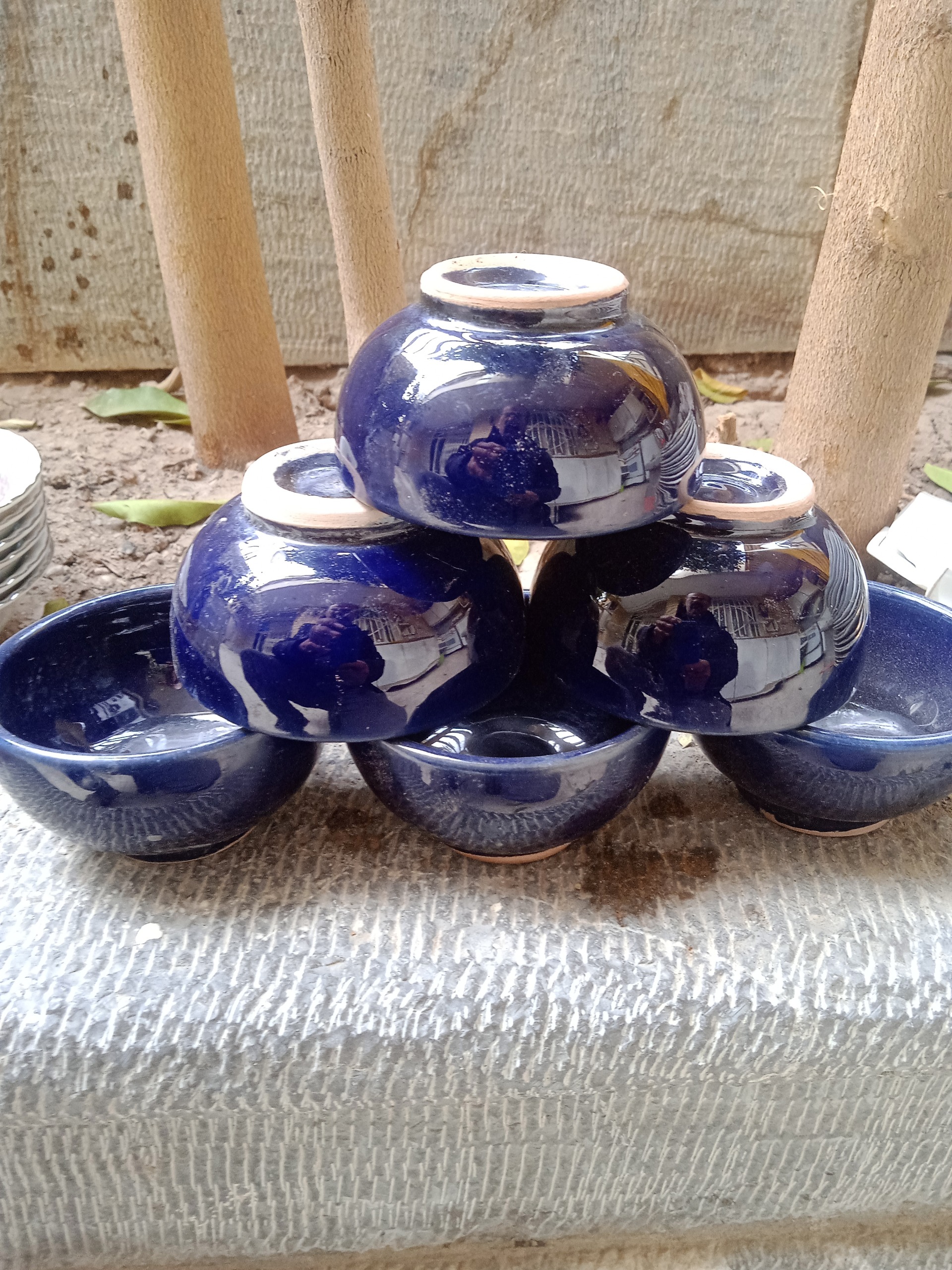 6عددکاسه لعابدار سورمه ای ترشی خوری قطر 9 سانتیمتر