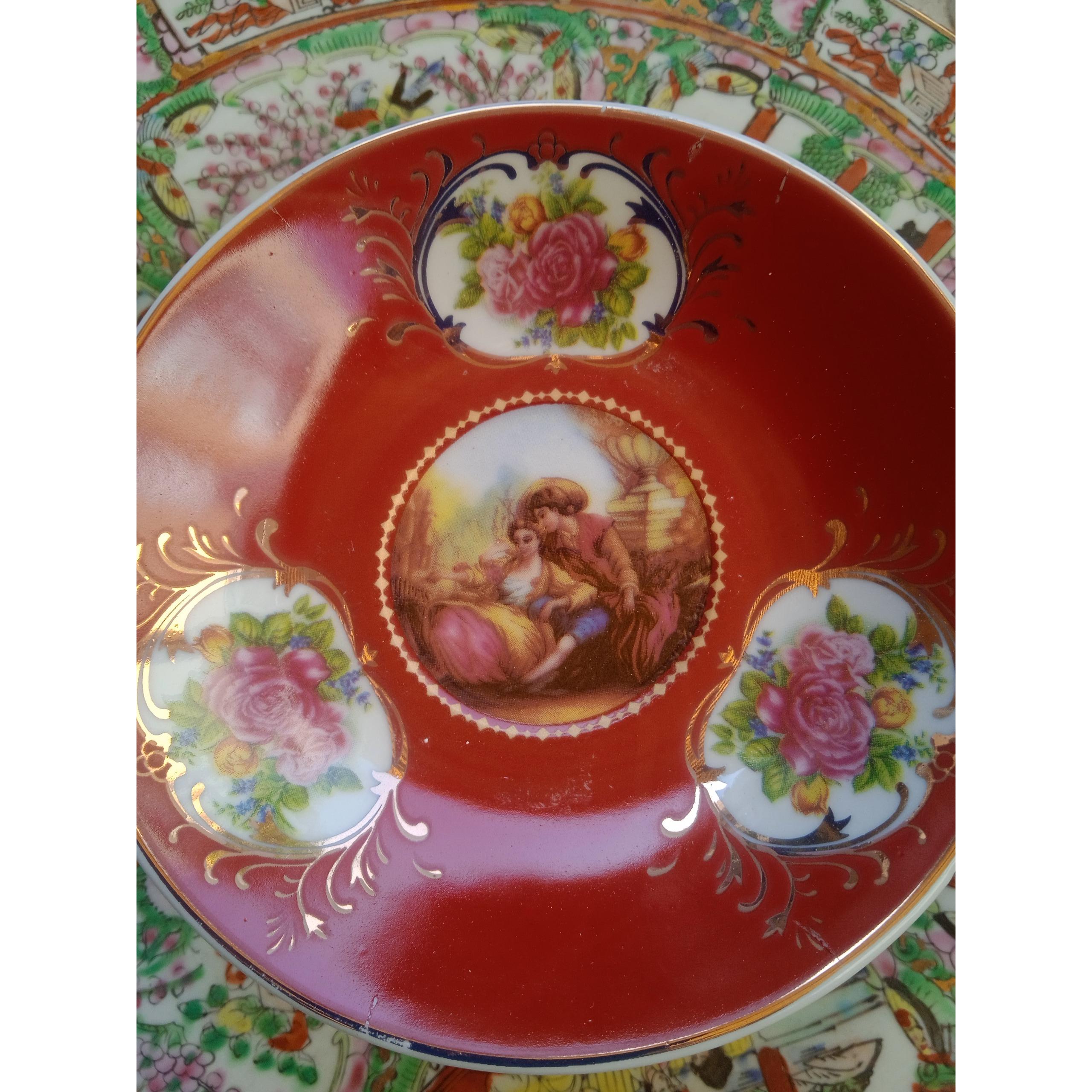 نعلبکی دیوارکوب قدیمی قطر حدود 12 سانتیمتر