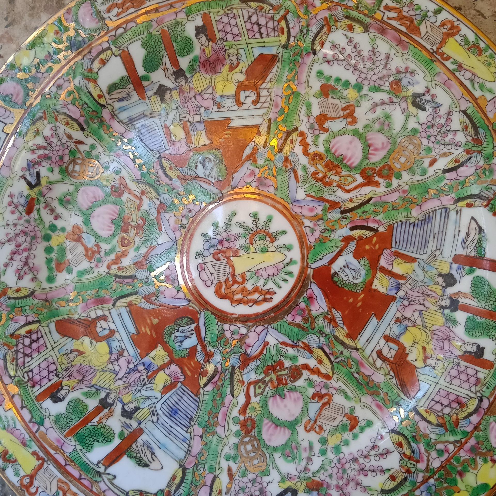 بشقاب بزرگ قدیمی وتمام نقاشی گل ومرغ