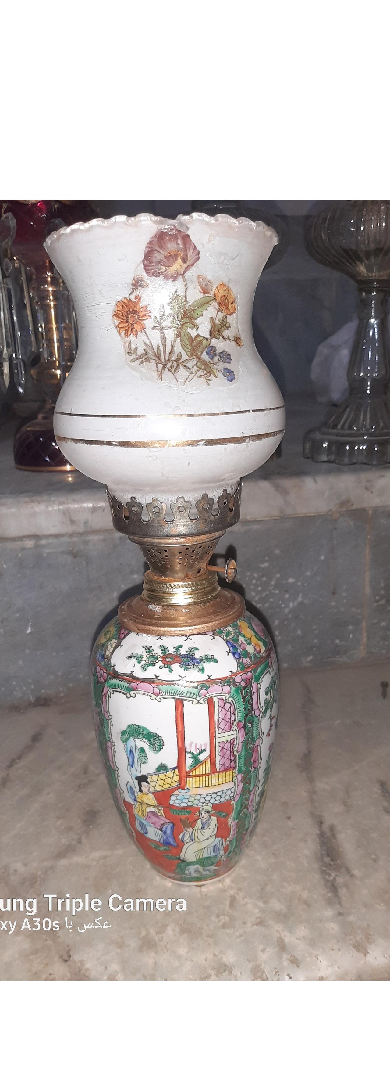 چراغ بزرگ گردسوزمرغی تمام نقاشی دست. قدیمی