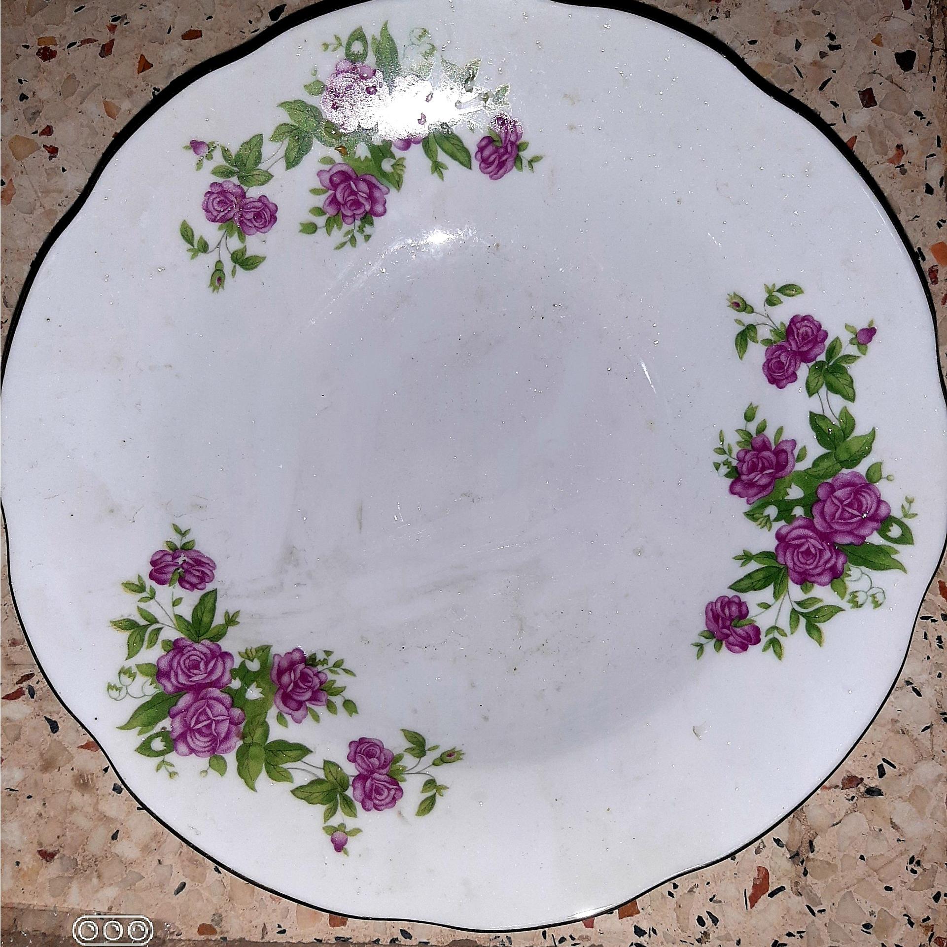 بشقاب بزرگ وگود گل سرخی مختص زیر قلیان وتنگ