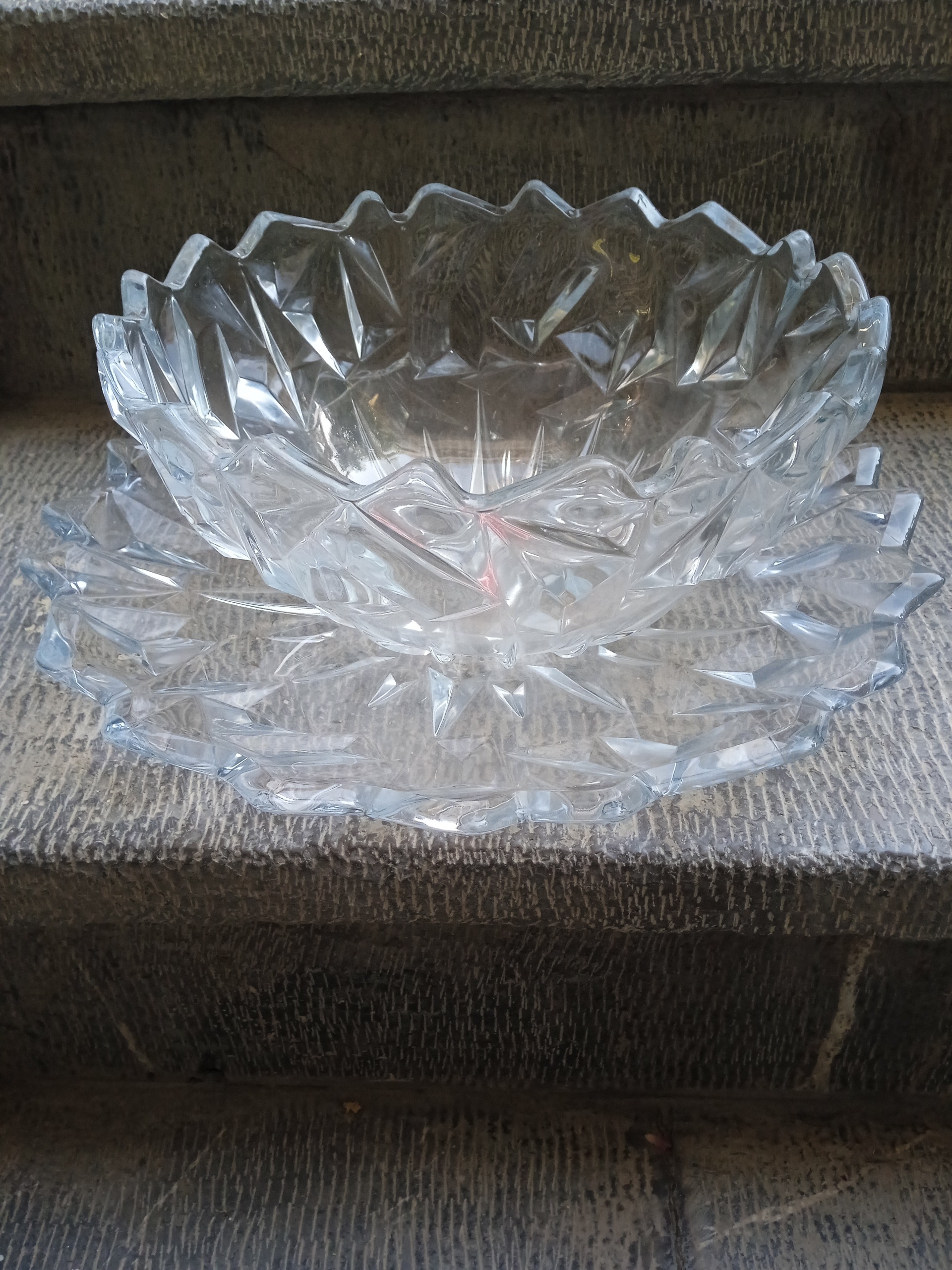 کاسه وبشقاب بزرگ مختص میوه خوری برند نوبل