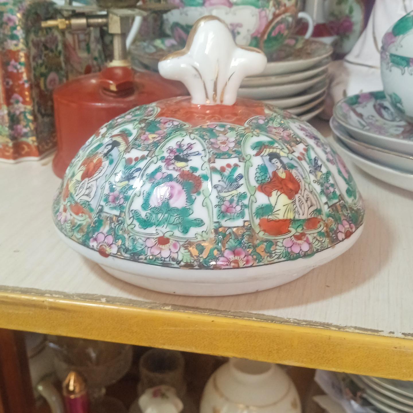 درب شکلات خوری مرغی ازنوع تاجی