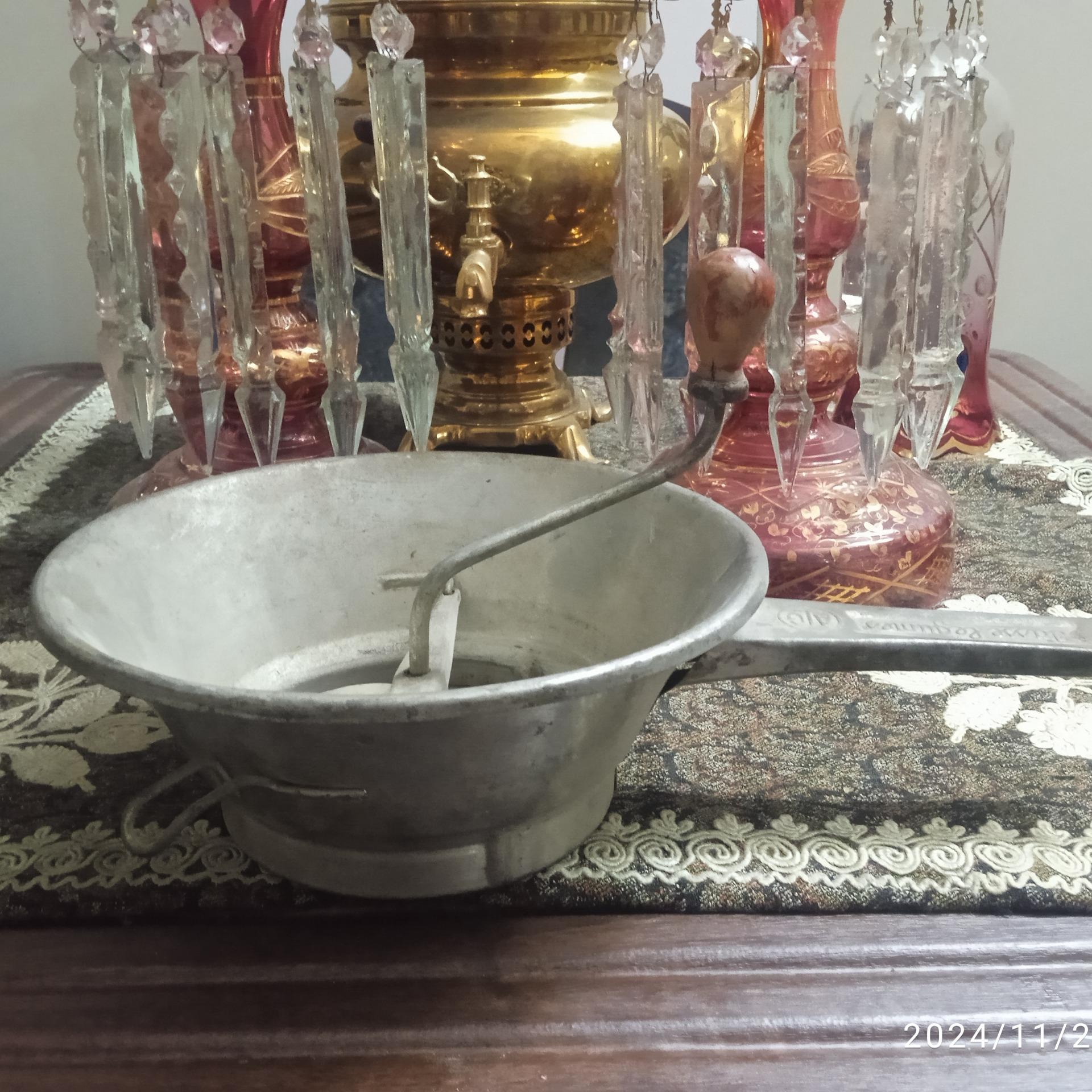 آب هندوانه گیری دستی قدیمی فرانسوی کاربردی